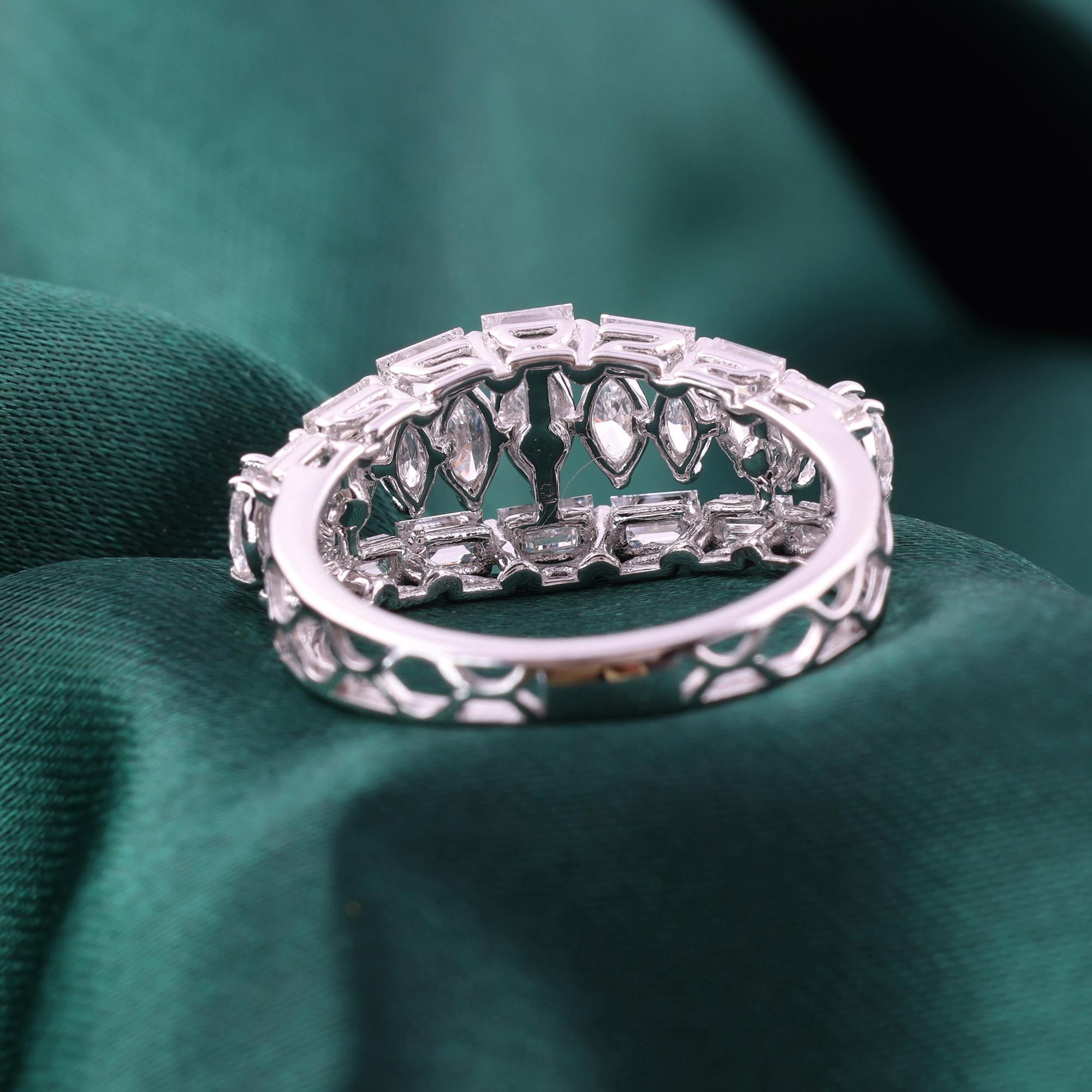 1,71 Karat SI/H Marquise Smaragdschliff Diamantring 18 Karat Weißgold Schmuck im Angebot 1