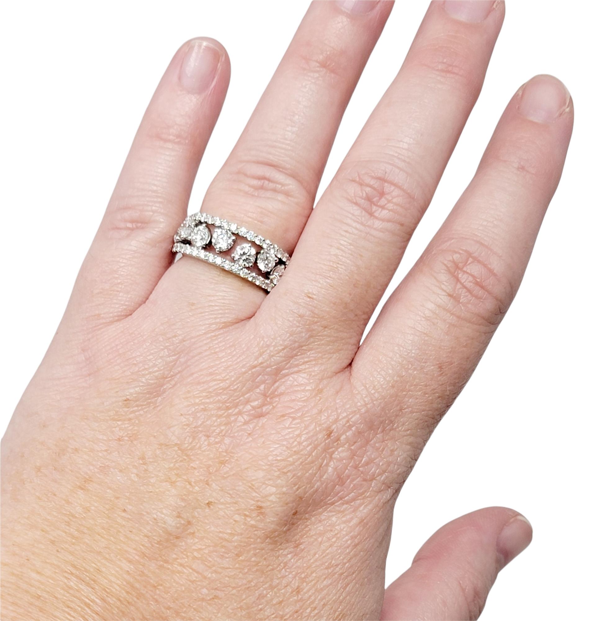 Bague à anneau à tige fendue en or 18 carats avec diamants ronds et brillants de 1,71 carat au total en vente 8