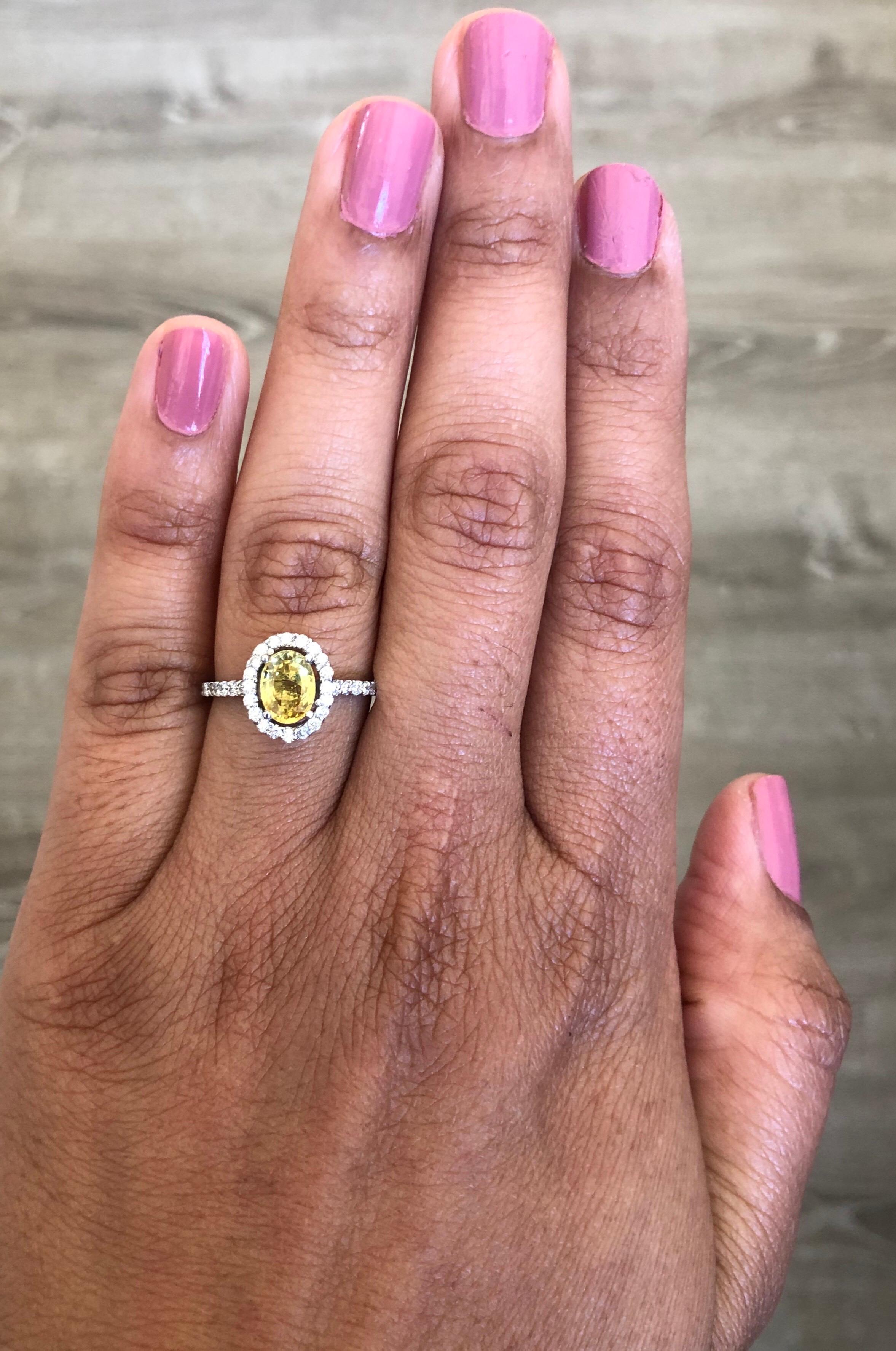 1,41 Karat gelber Saphir, Diamant-Halo-Ring, 14 Karat Weißgold im Zustand „Neu“ im Angebot in Los Angeles, CA