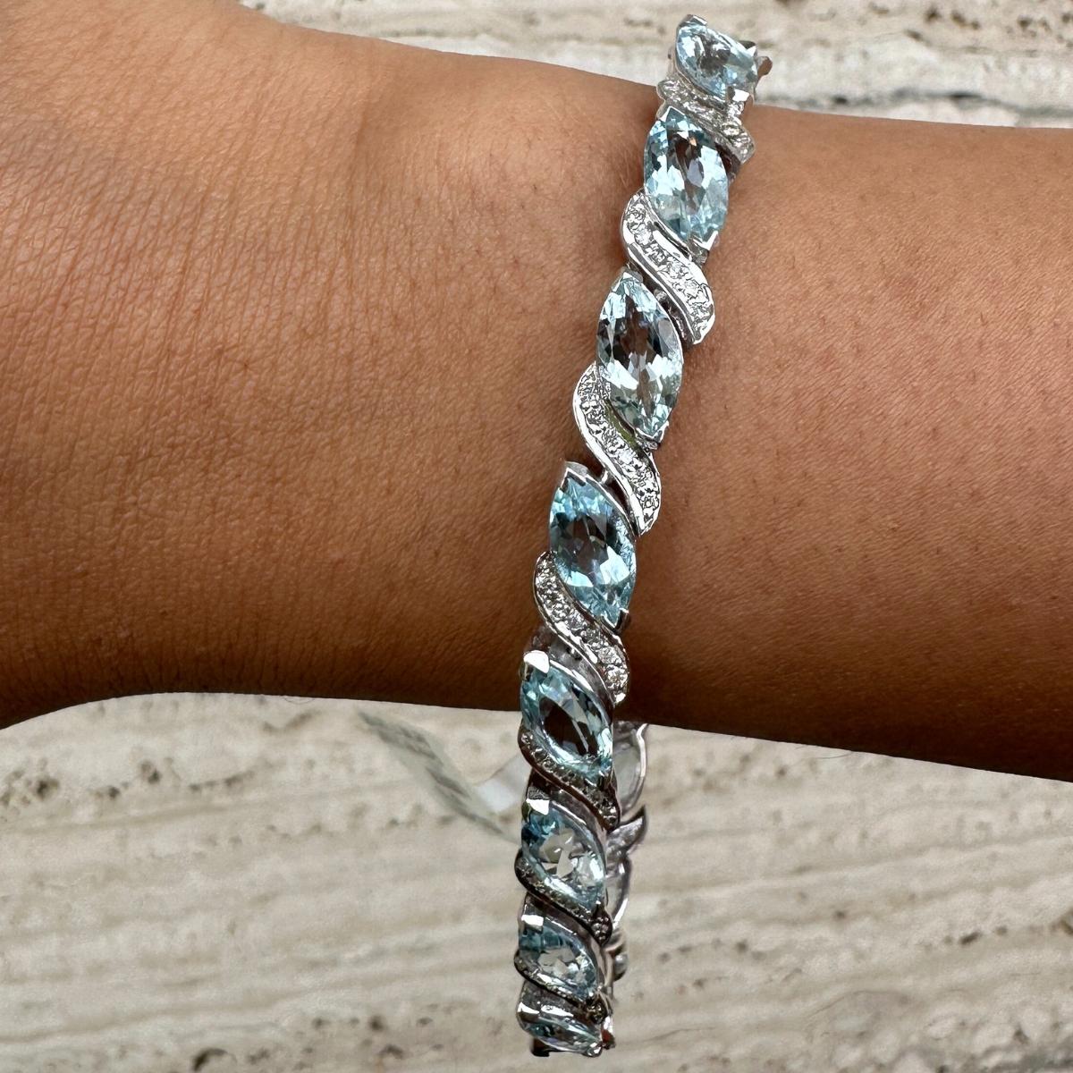 Taille Marquise 17.1 CTW Aigue-marine Naturelle Diamant Bracelet de Tennis pour Maman en Argent Sterling en vente