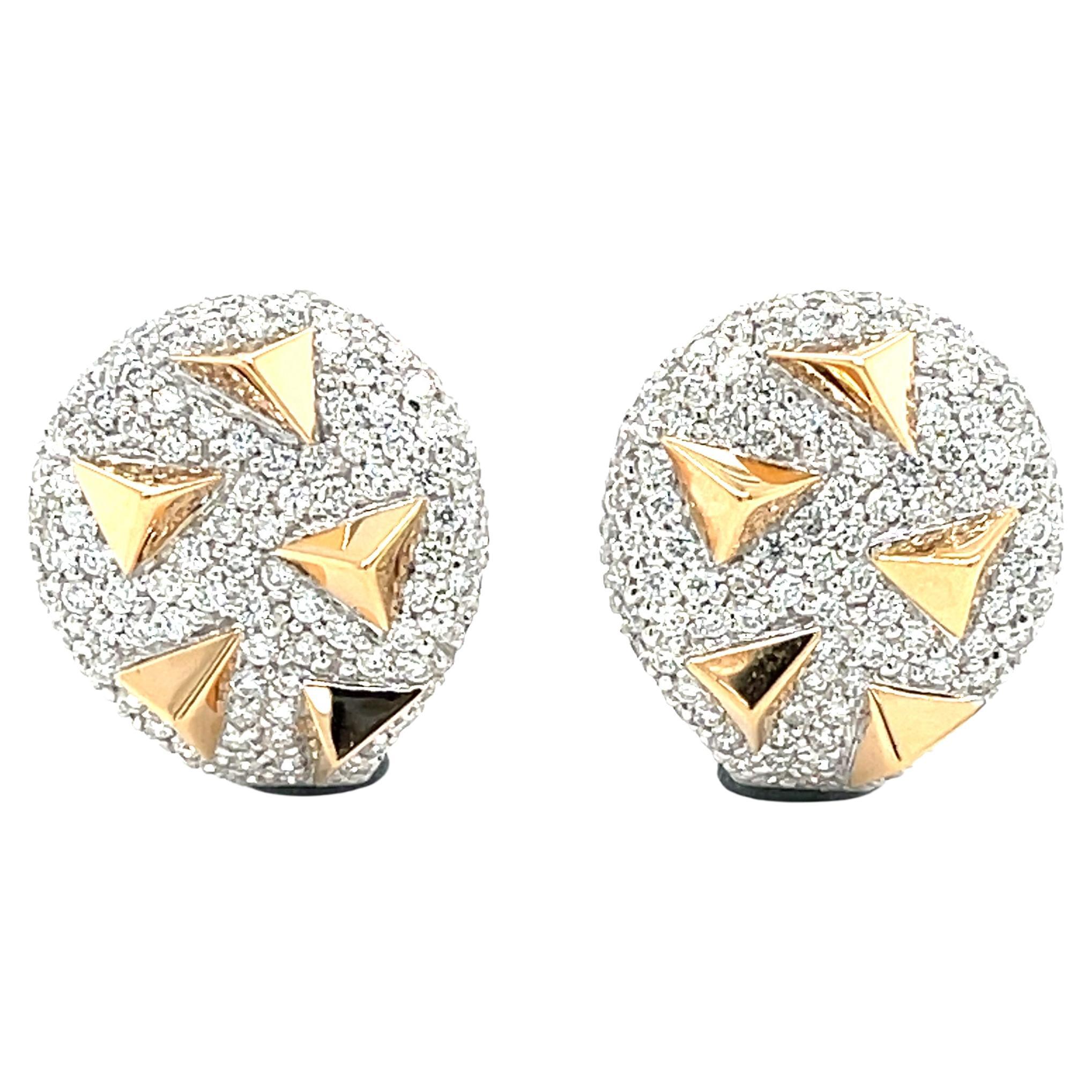 1.71 CTW Diamond Earrings in 18K Gold For Sale
