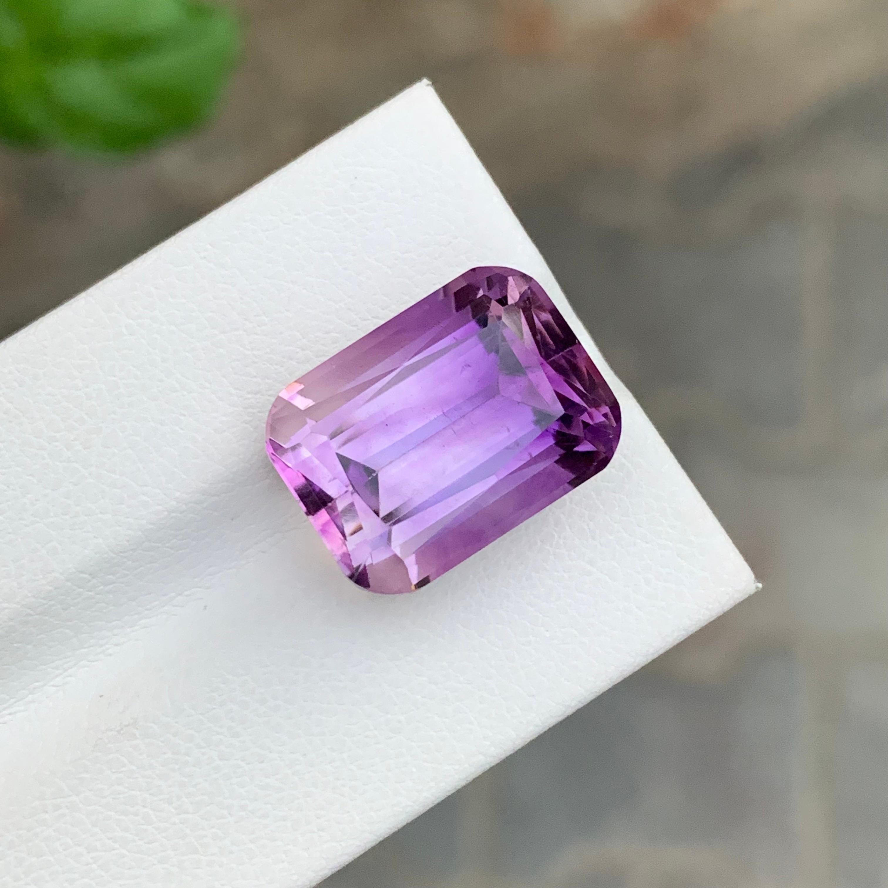 Lose Amethyste

Gewicht: 17,10 Karat
Abmessung: 17.1 x 12.7 x 10.6 Mm
Farbe: Violett
Herkunft: Brasilien
Behandlung: Nicht
Zertifikat: Auf Anfrage
Die Form: Smaragd

Der Amethyst, eine atemberaubende Quarzart, die für ihren faszinierenden violetten