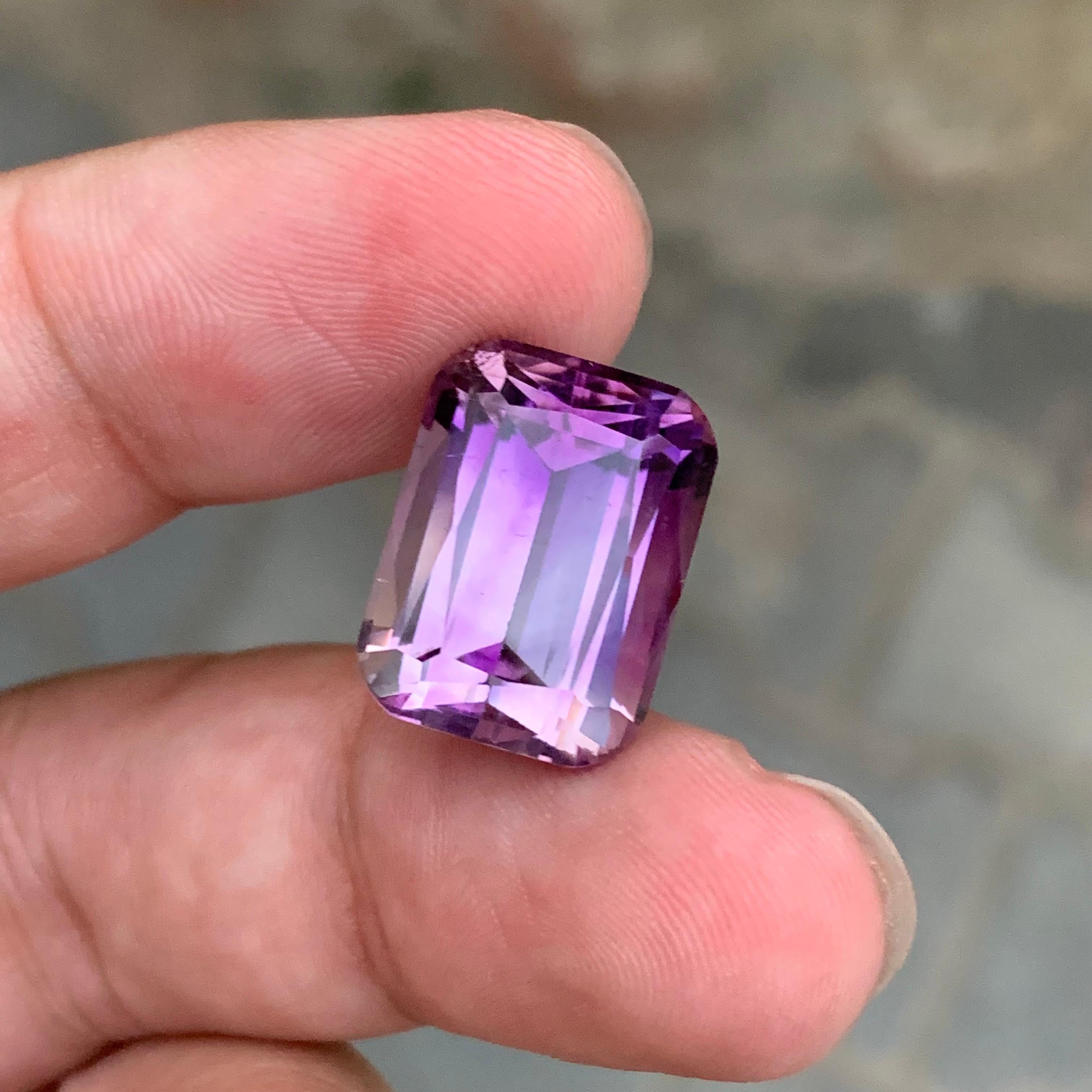 17.10 Karat natürlicher loser Amethyst Smaragd Form Edelstein im Angebot 2