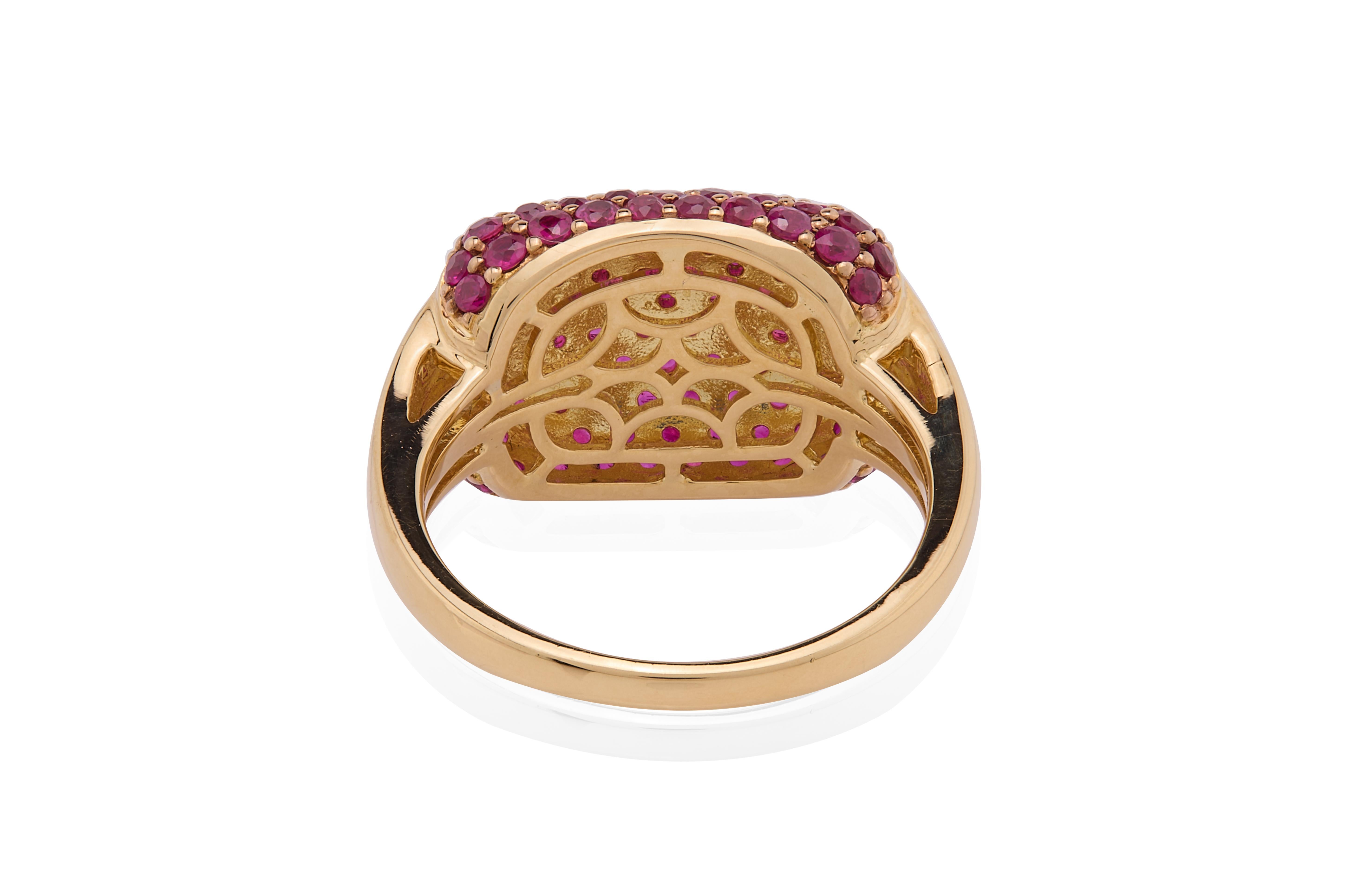 1.710 carats of round-cut rubies with Baguette and Diamond Ring in 18 Karat Gold For Sale 1