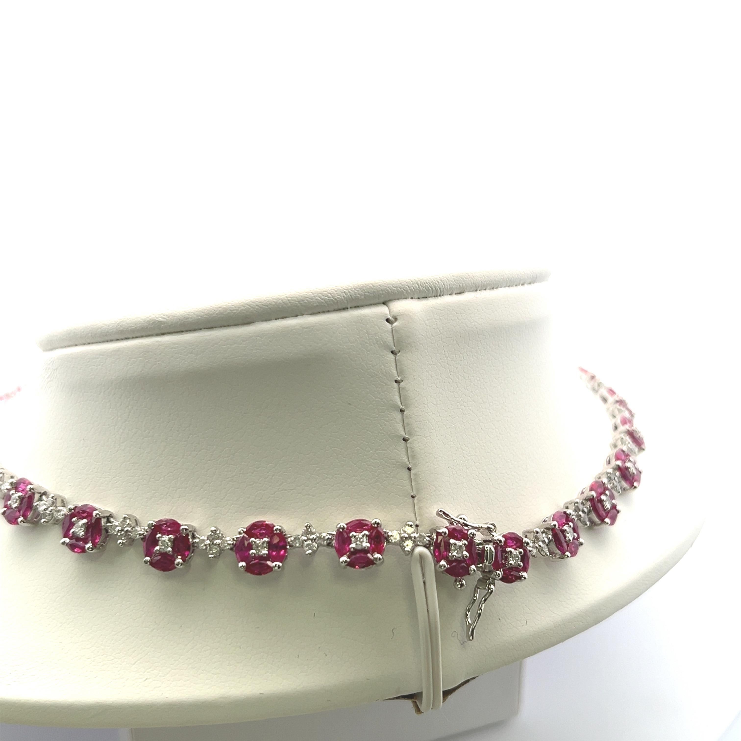 17.10 carats Ruby and 3.25 carats Diamond Necklace In New Condition For Sale In New York, NY