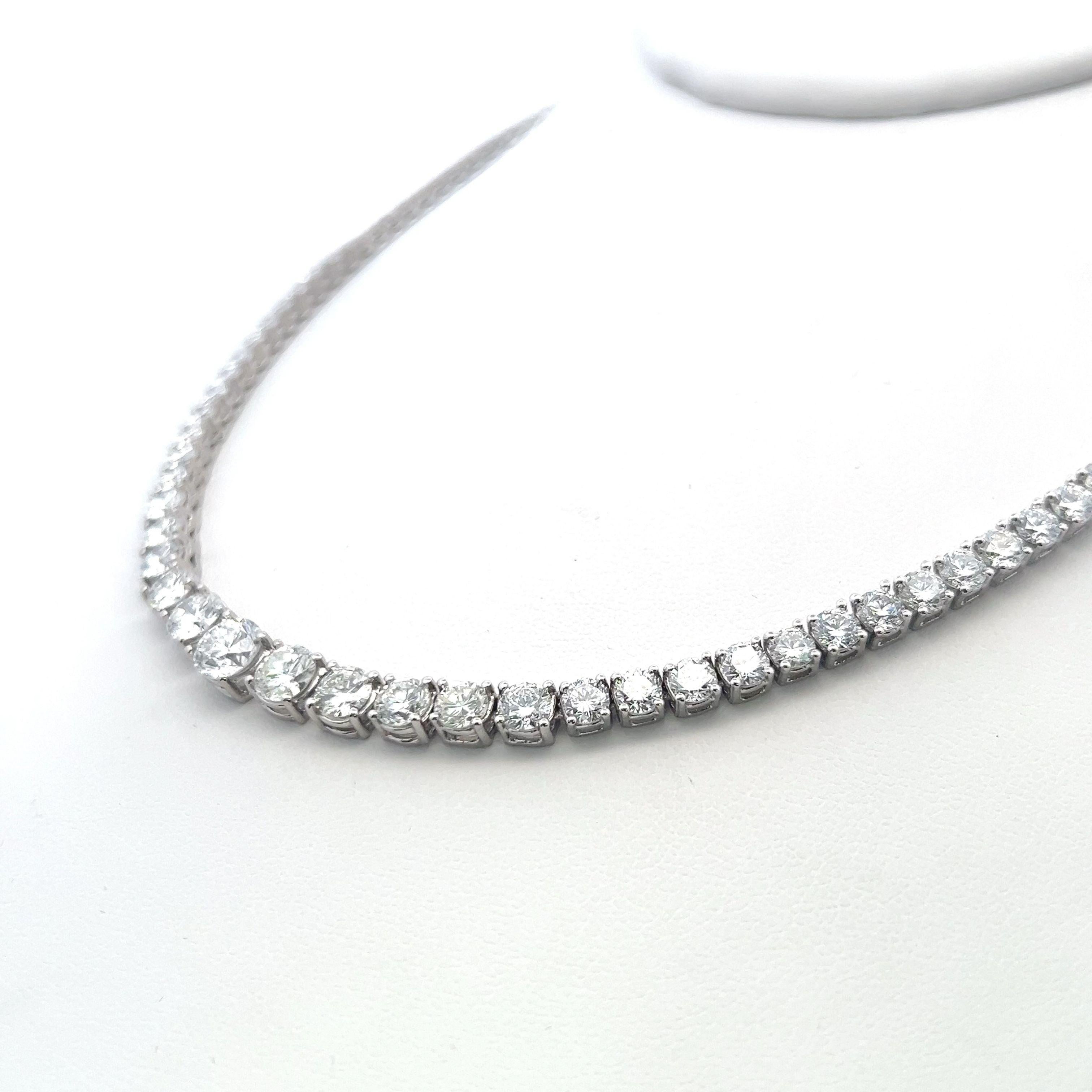17.11 Carat Round Brilliant Diamond 18K White Gold Riviera Tennis Necklace For Sale 1