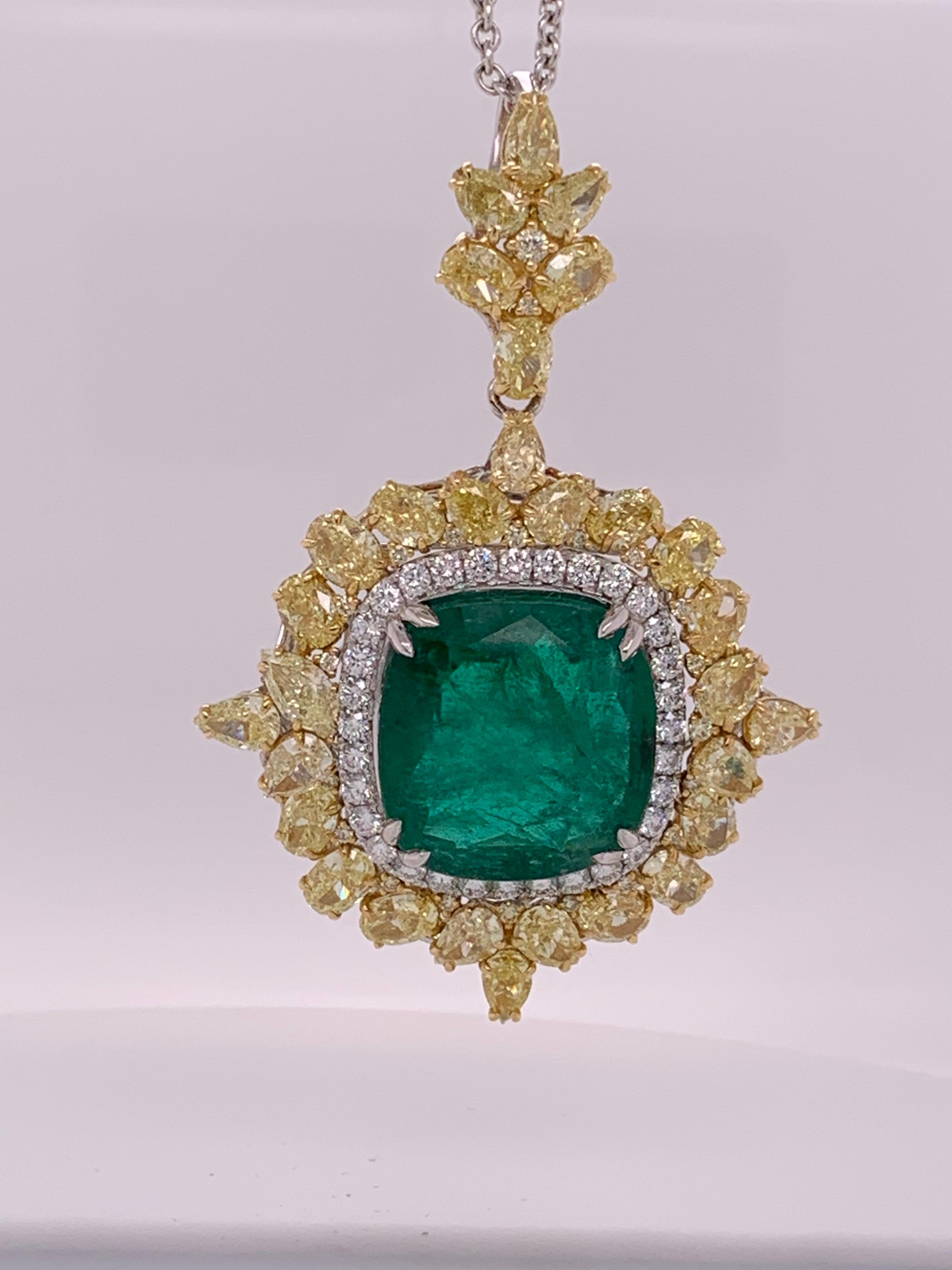 Artisan 17.16 Carat Emerald with White and Yellow Diamond Halo Pendant For Sale