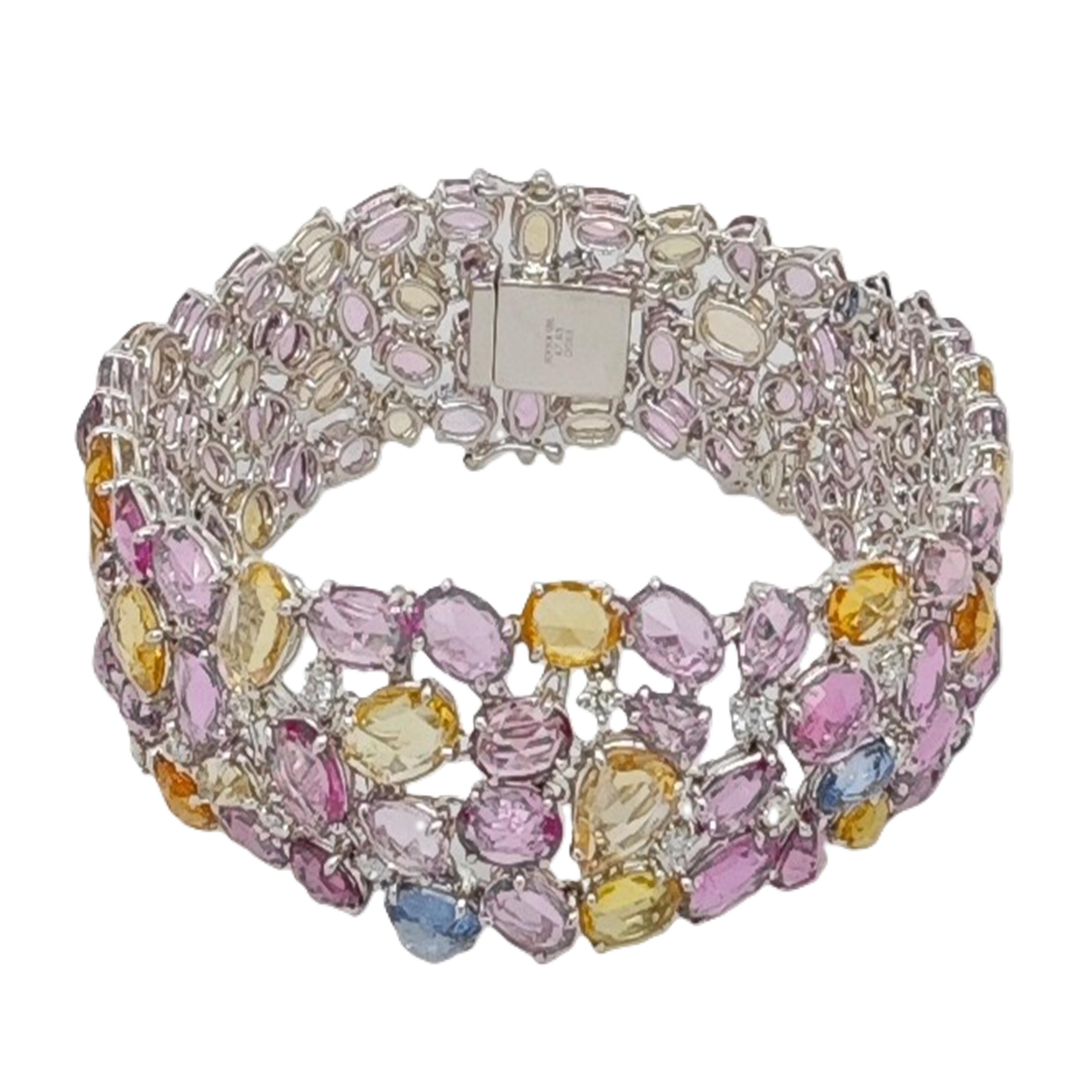 Taglio misto Bracciale in oro giallo con zaffiro e diamante bianco da 171,84 carati in vendita