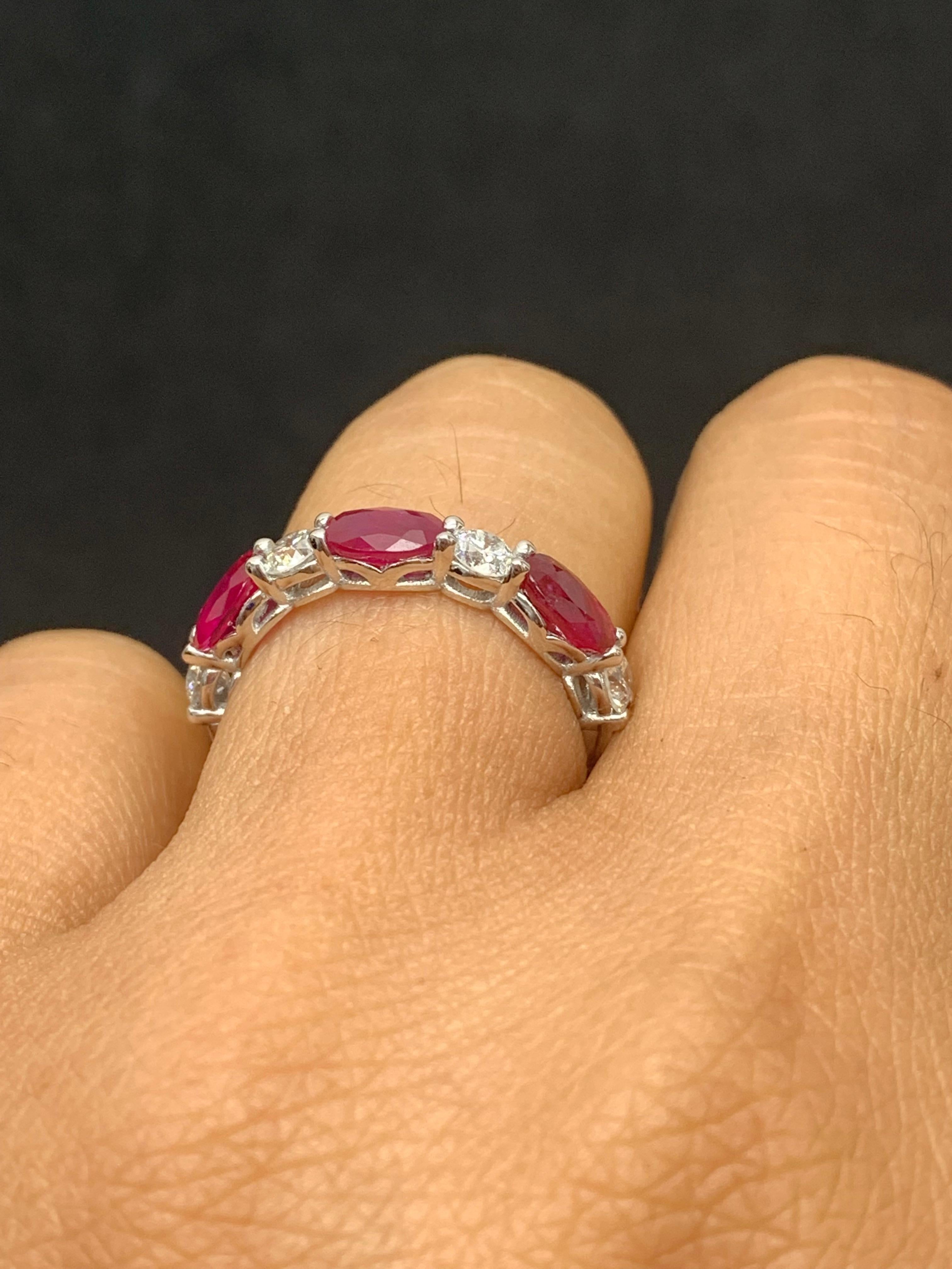 1.71 Carat Oval Cut Ruby and Diamond Band in 14K White Gold For Sale 4