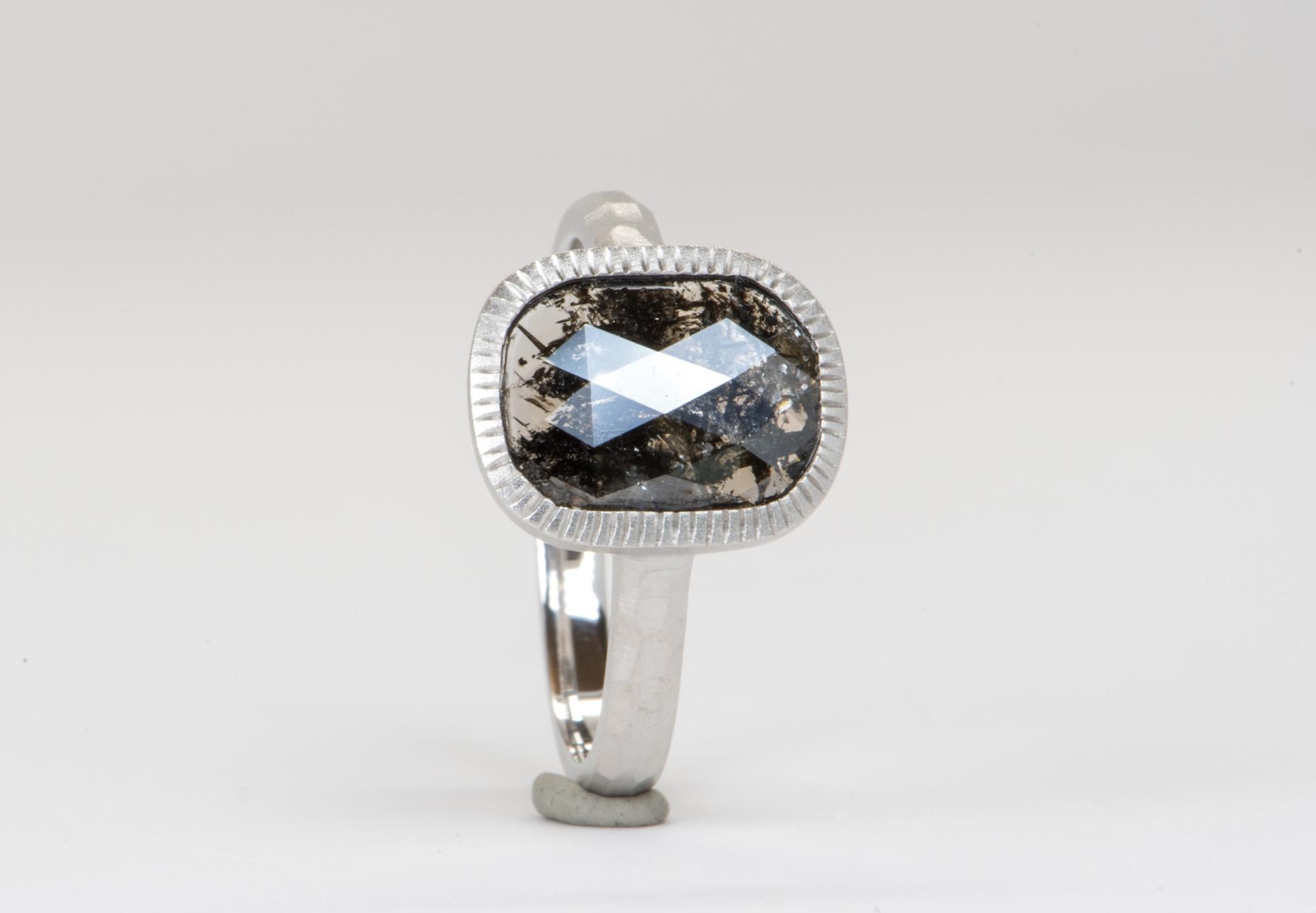 Oval Cut 1.71ct Clear Black Salt and Pepper Diamond Bezel Set 14K Gold Engagement Ring For Sale