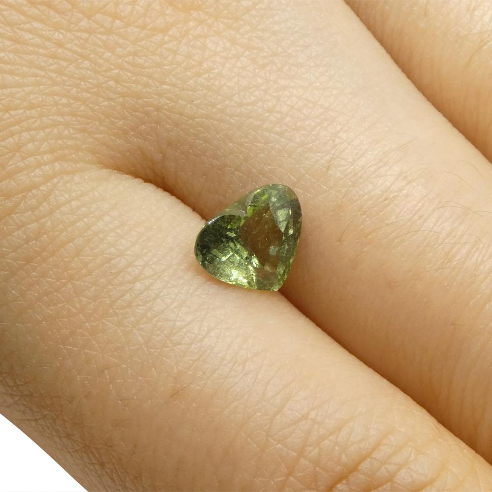 Saphir vert de Tanzanie en forme de cœur de 1,71 carat en vente 1