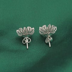 Pendientes de botón con diseño floral de diamantes naturales en forma de pera «marquise» de 1,71 ct, en oro blanco de 18 quilates