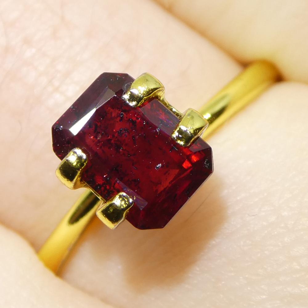 1.71 Karat achteckiger roter Saphir im Smaragdschliff aus Tansania im Angebot 10