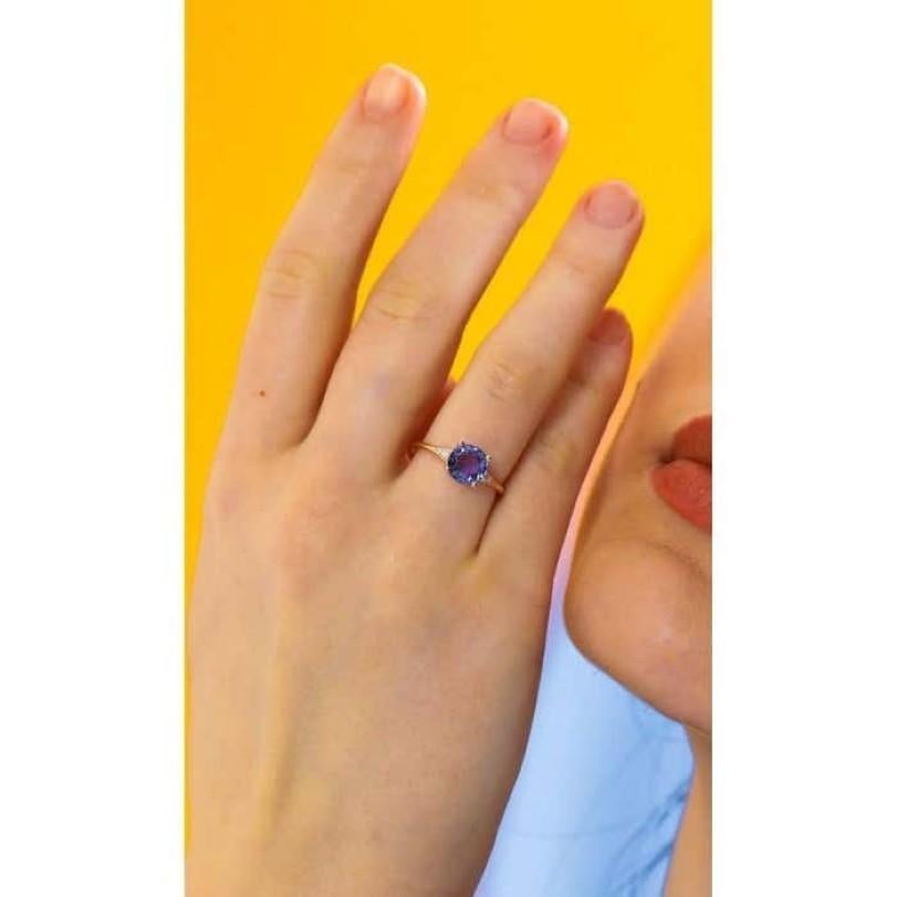 1.71 Karat Tansanit und Diamant Verlobungsring (Moderne) im Angebot