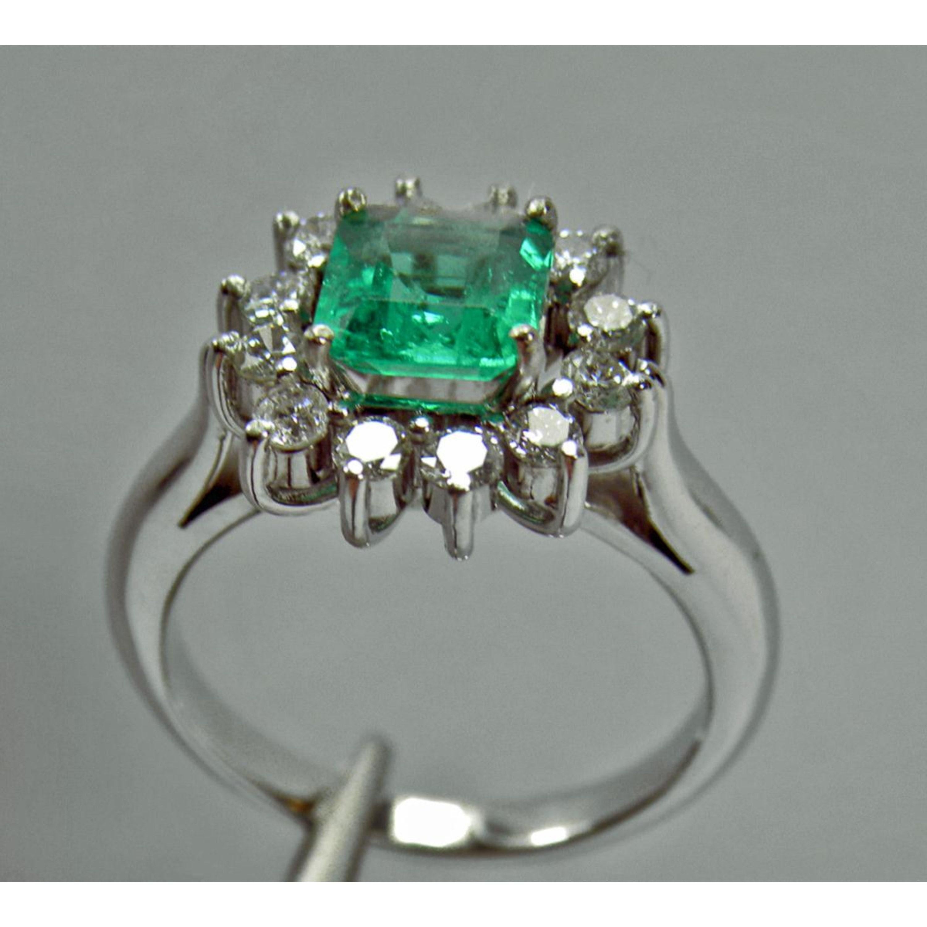 For Sale:  1.72 Carat Antique Fine Emerald Diamonds Engagement Ring 5