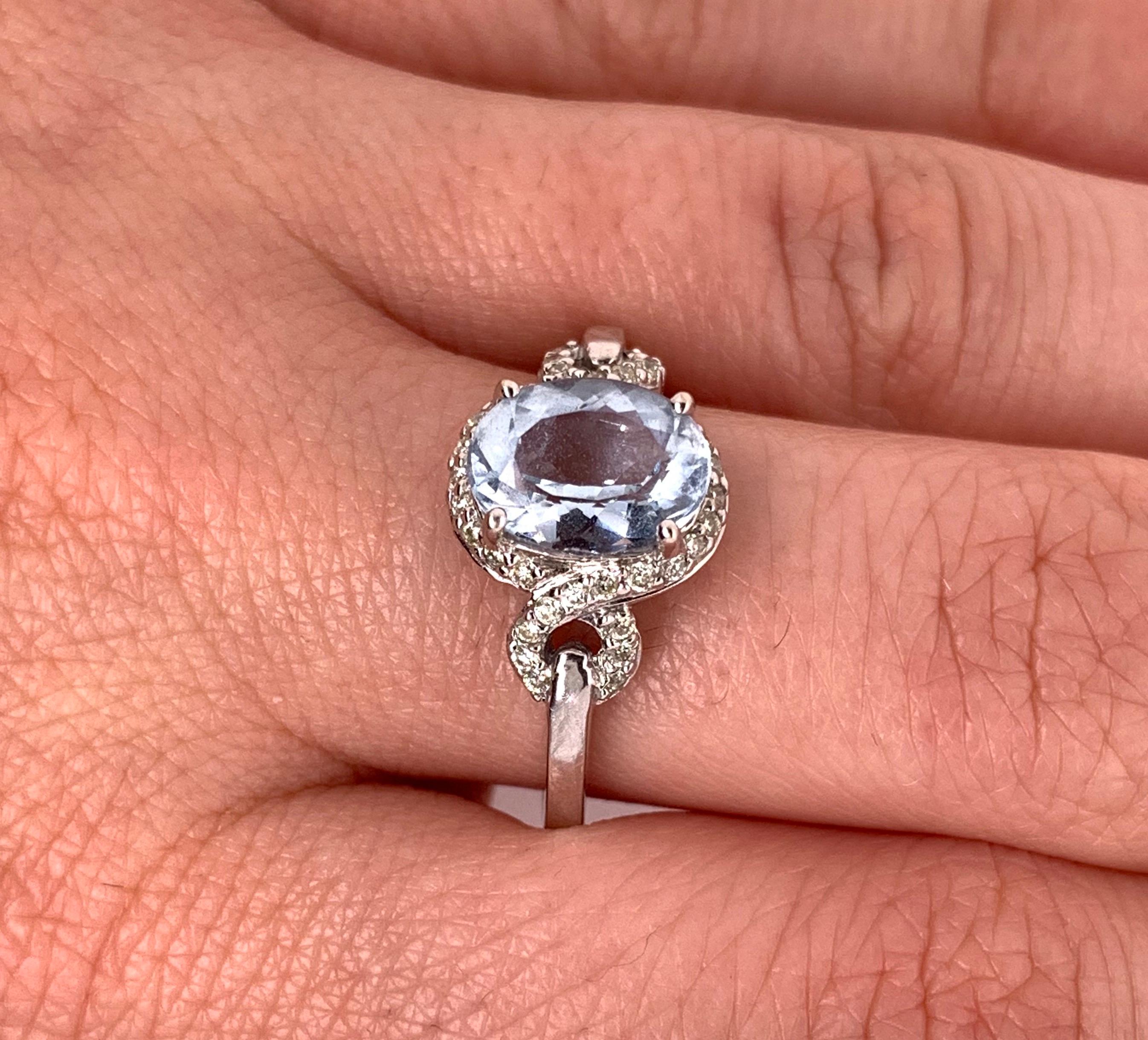 1.72 Carat Aquamarine Engagement Ring In New Condition In GREAT NECK, NY