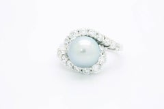 1.72 Carat Diamond and Silver Grey Tahitian Pearl Diamonds 18k Gold Ring