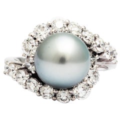 1.72 Carat Diamond and Silver Grey Tahitian Pearl Diamonds 18k Gold Ring