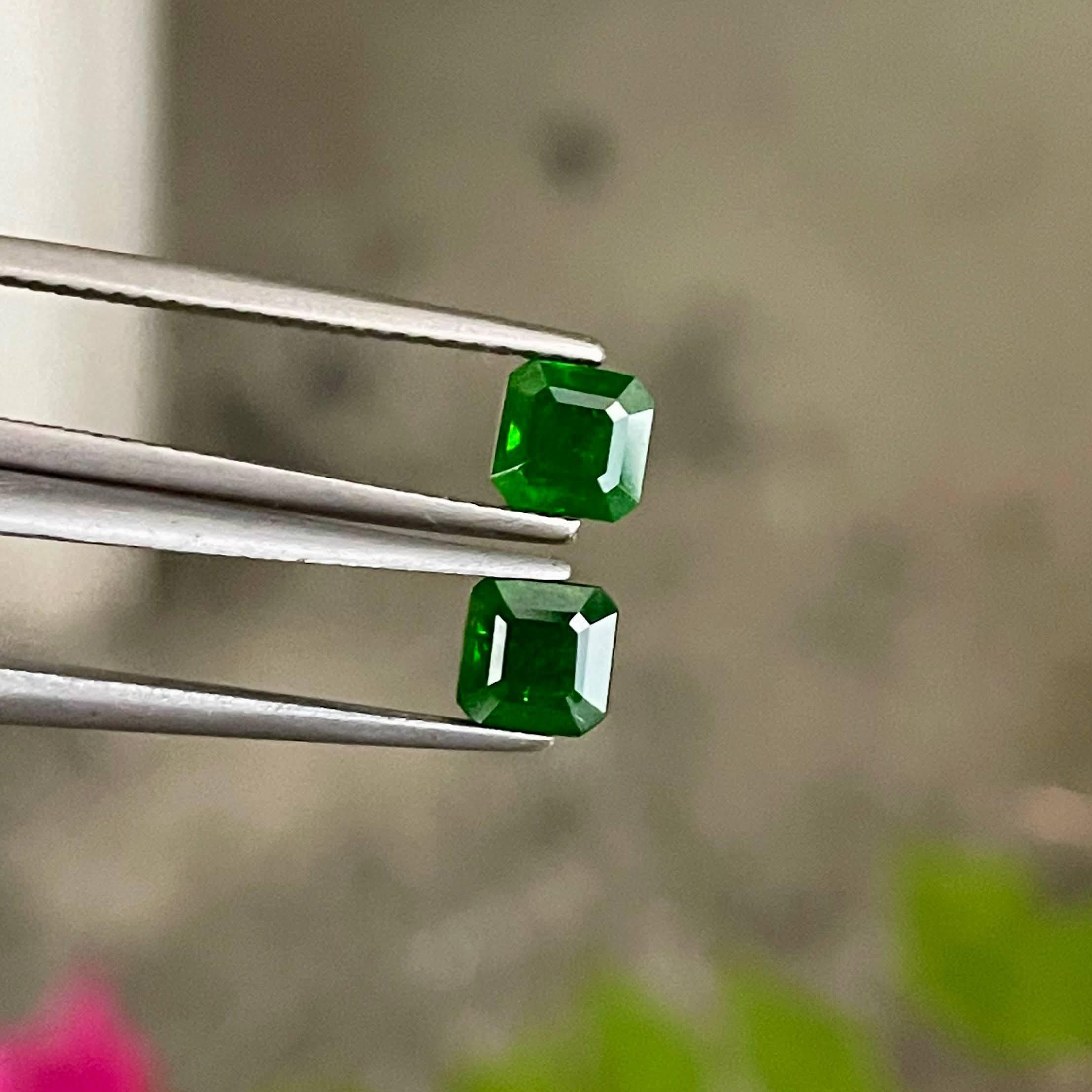1.72 quilates Granate Demantoide Verde Pareja Talla Asscher Piedra preciosa paquistaní Corte Asscher en venta
