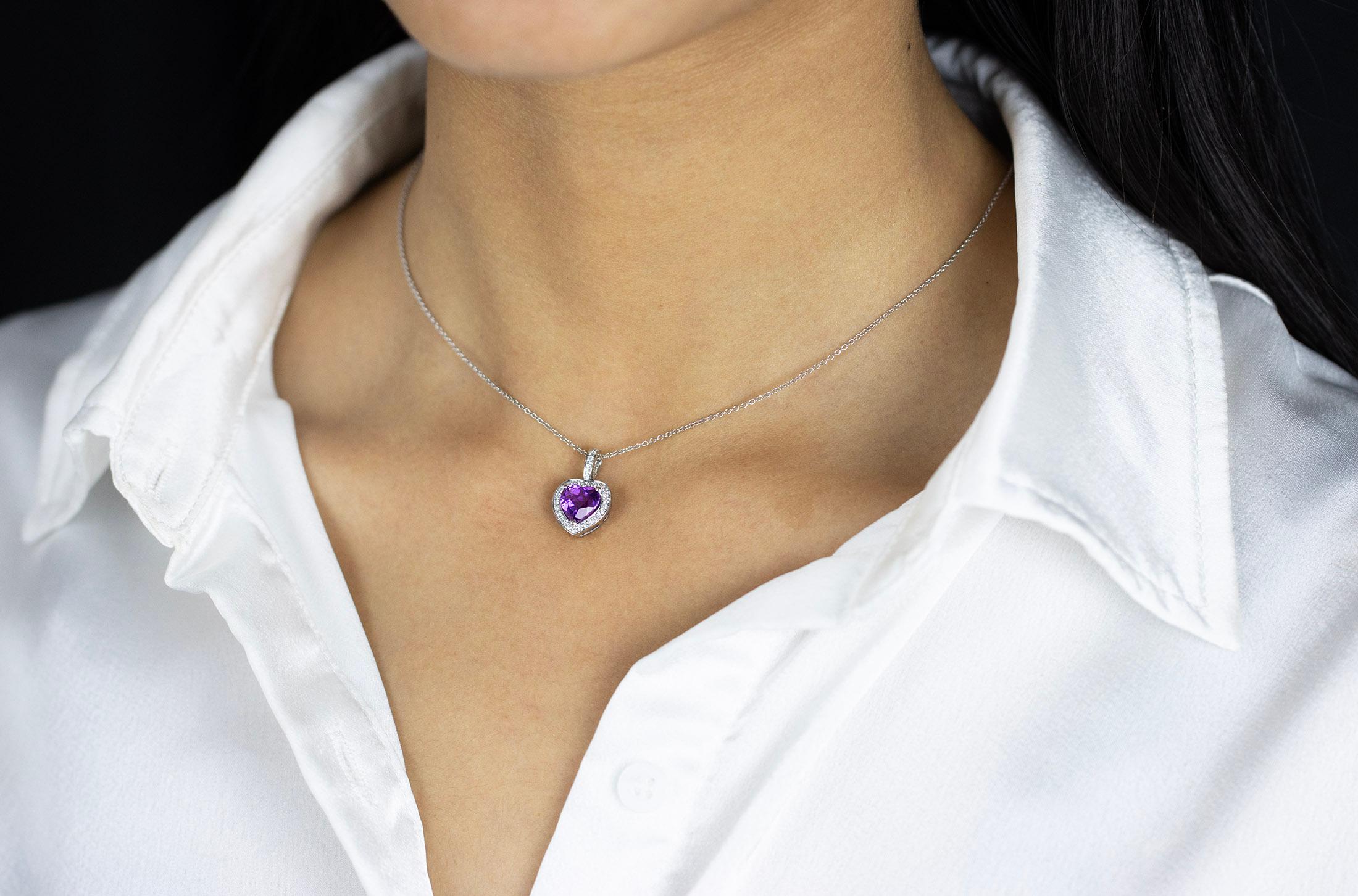 1.72 Carats Heart Shape Purple Amethyst & Diamond Halo Heart Pendant Necklace In New Condition For Sale In New York, NY