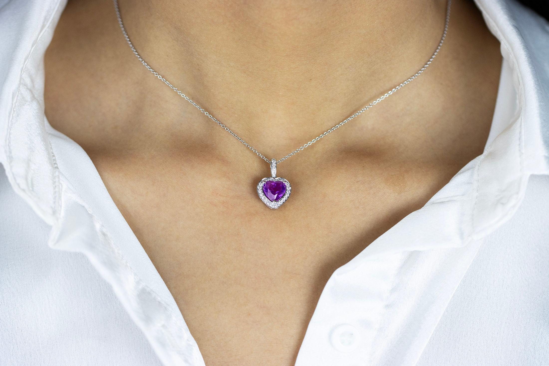 Women's 1.72 Carats Heart Shape Purple Amethyst & Diamond Halo Heart Pendant Necklace For Sale