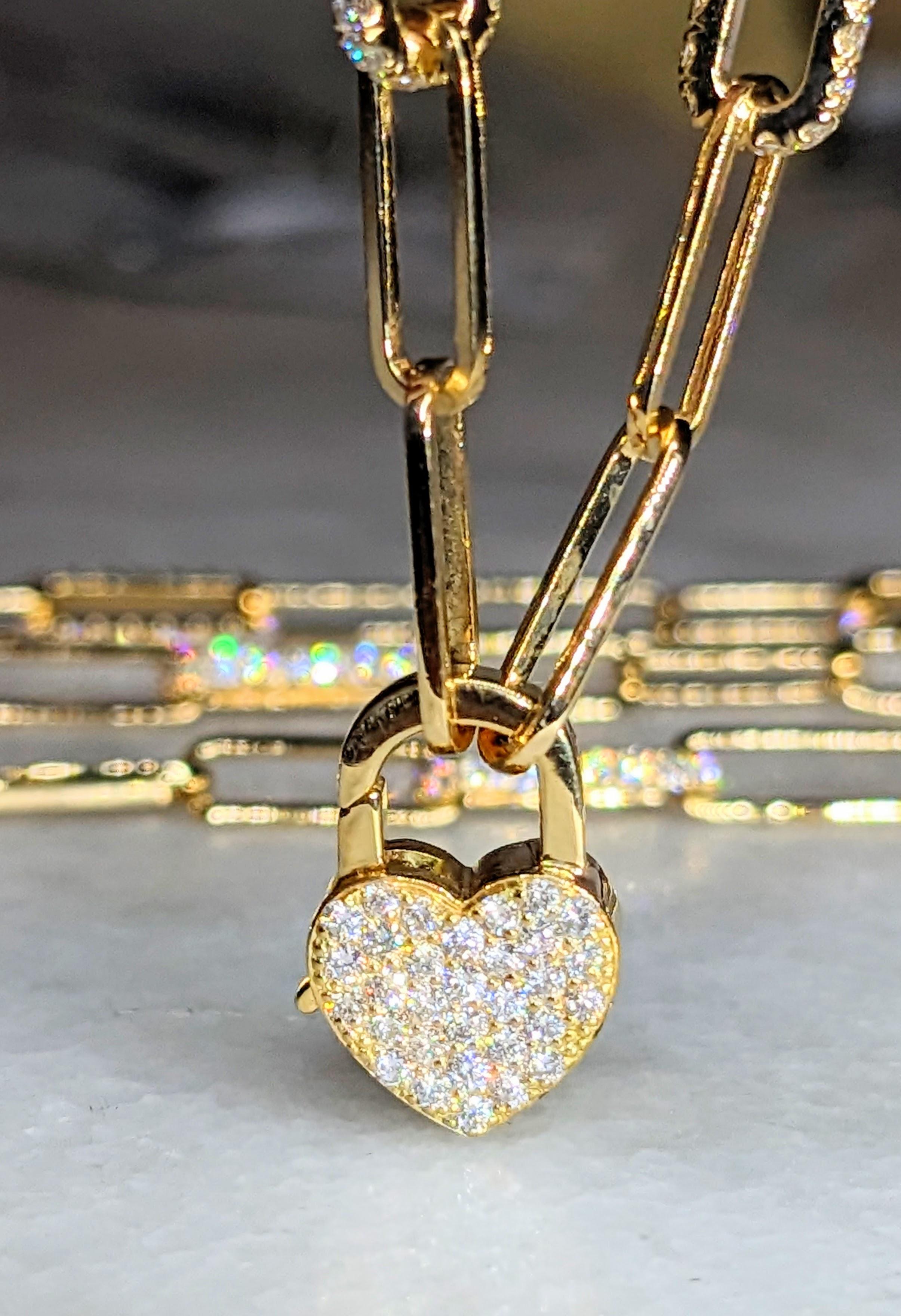 Bracciale in oro 18k e diamanti naturali da 1,72 carati con chiusura a cuore realizzata a mano in vendita 8