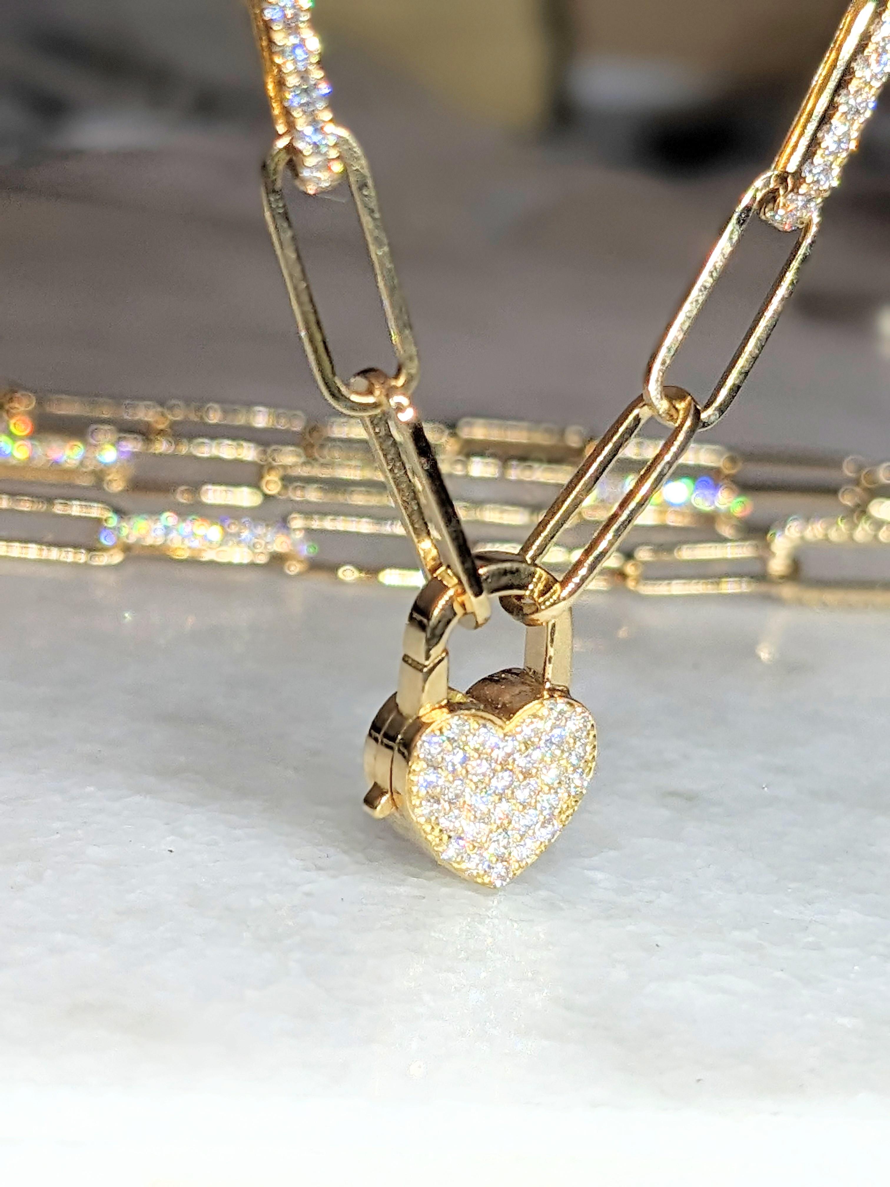 Taglio rotondo Bracciale in oro 18k e diamanti naturali da 1,72 carati con chiusura a cuore realizzata a mano in vendita