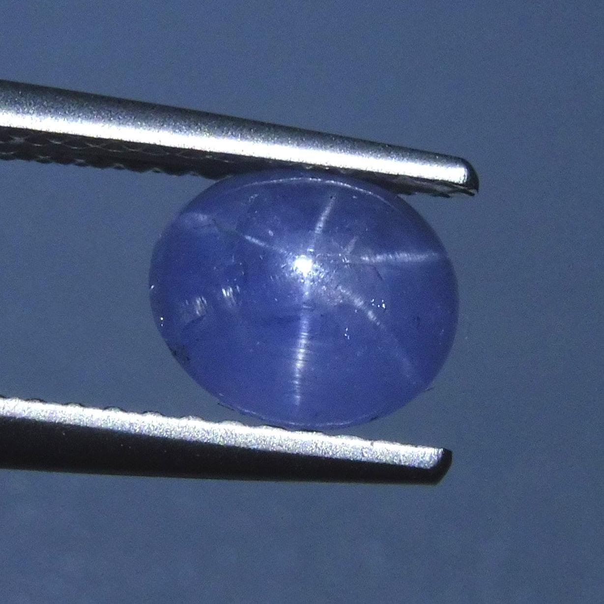 1.72 ct Oval Star Sapphire For Sale 2