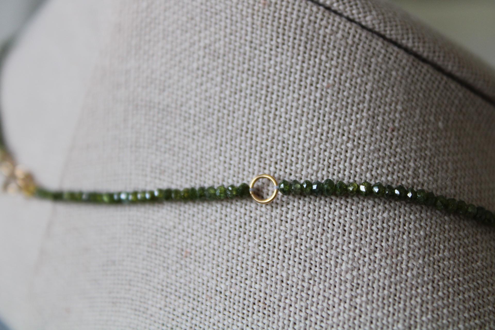 17.22 Carat Diamond Bead Chain in 18K Gold with Tsavorite Pears In New Condition For Sale In Amagansett, NY