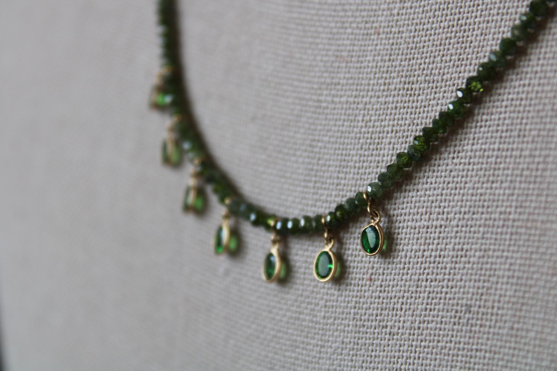 17.22 Carat Diamond Bead Chain in 18K Gold with Tsavorite Pears For Sale 1