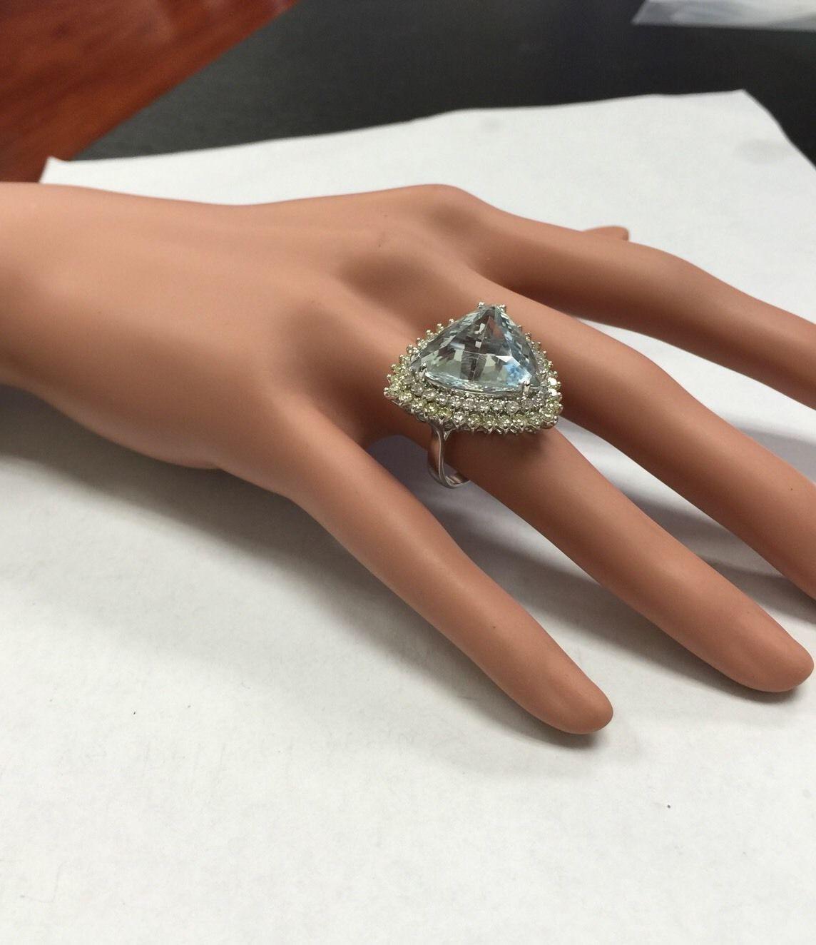 Aigue-marine naturelle de 17,22 carats de très belle apparence et diamant blanc massif 14 carats en vente 6