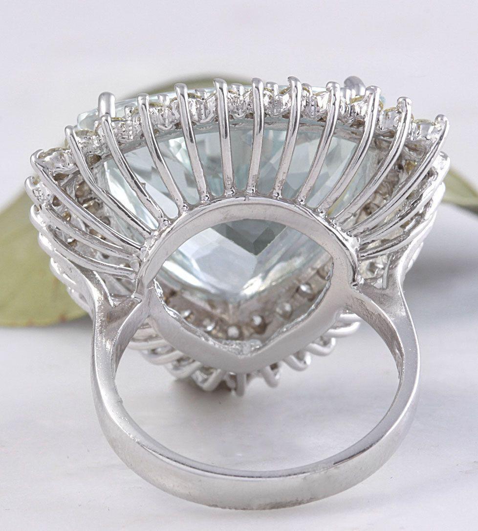Aigue-marine naturelle de 17,22 carats de très belle apparence et diamant blanc massif 14 carats en vente 2