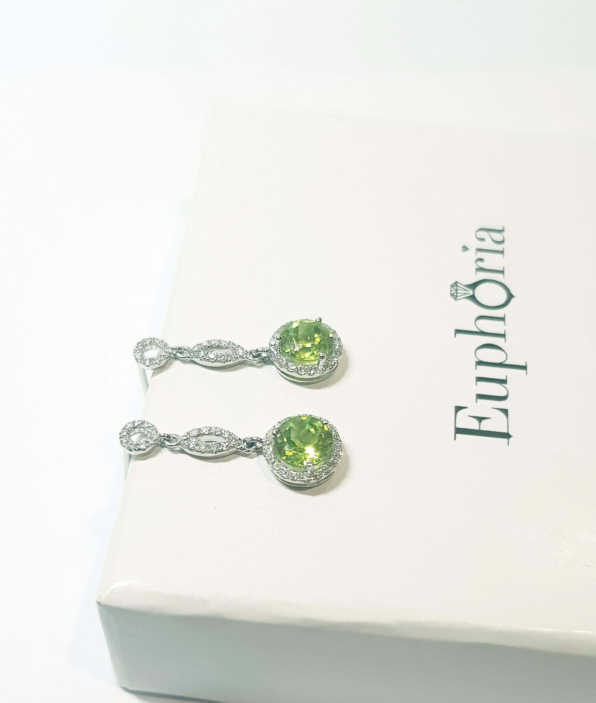 1.723ct Peridot Diamond Drop Earrings For Sale 1