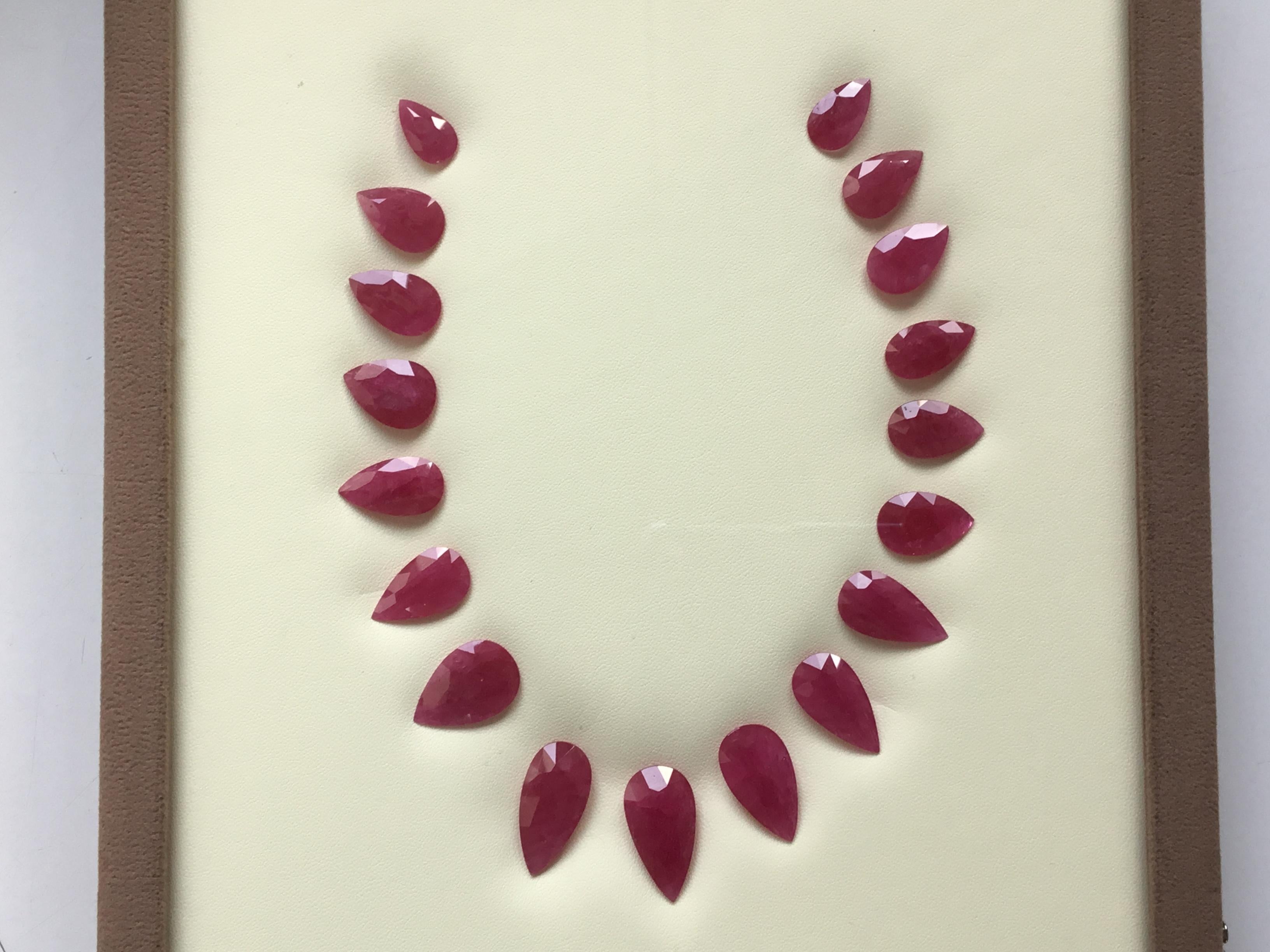 Taille poire 172.43 Carats Ruby Mozambique Pear Faceted Cut stone Layout Heated Natural Gem en vente