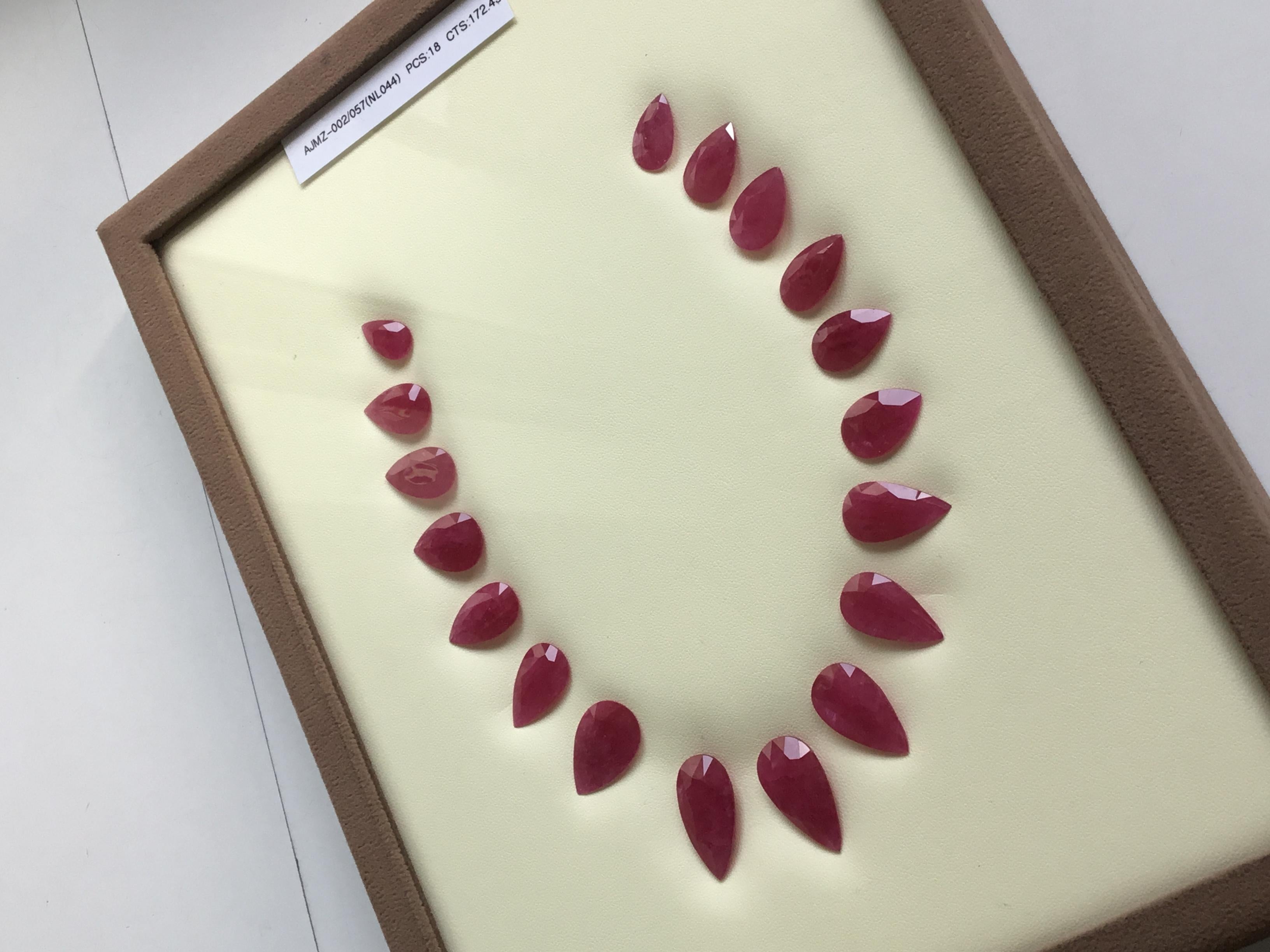 172.43 Carats Ruby Mozambique Pear Faceted Cut stone Layout Heated Natural Gem Neuf - En vente à Jaipur, RJ