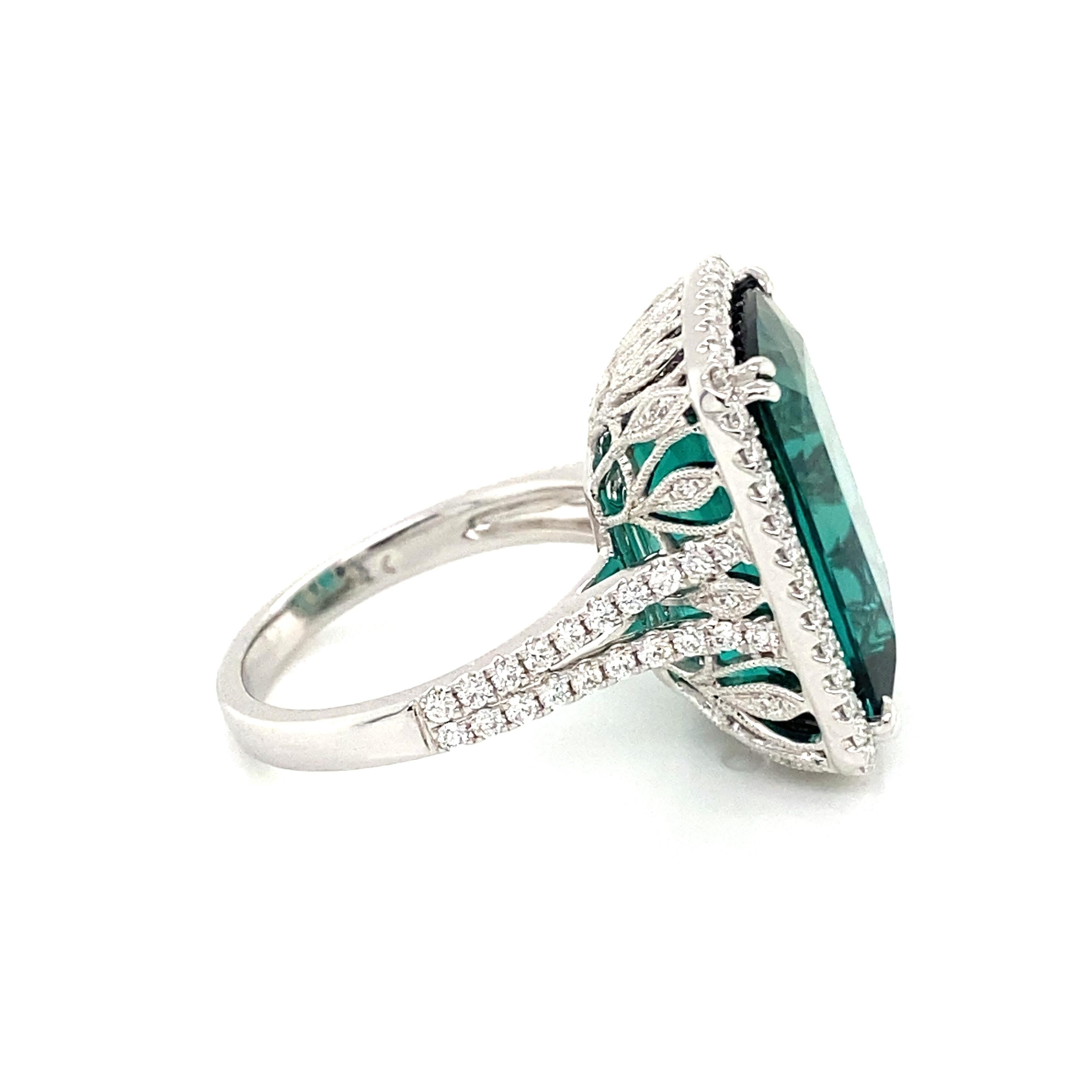 Bague cocktail en tourmaline bleue verte et diamants taille coussin de 17,25 carats Neuf - En vente à Great Neck, NY