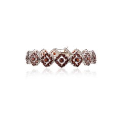 Bracciale nuziale con granato di 17,25 CTW per la mamma in A. Silver