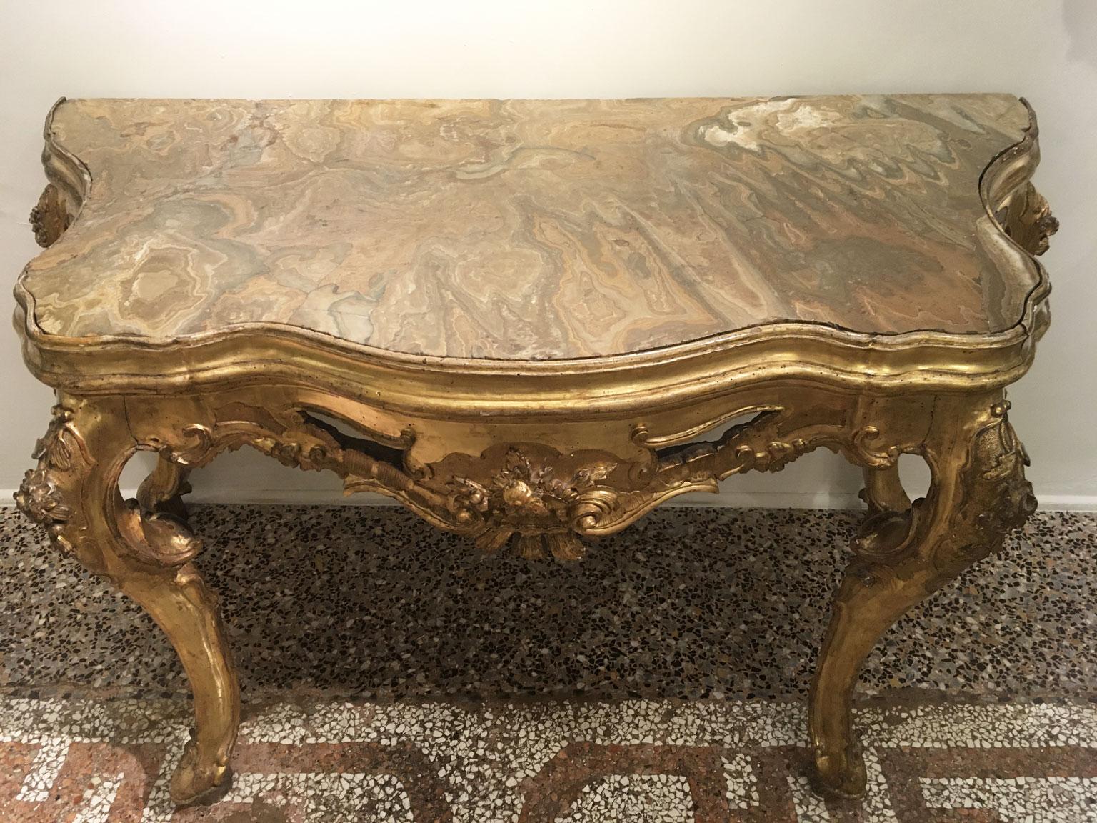 Rococo 1725 Venezia Italy Giltwood Engraved Console with Onyx  Marble Top For Sale