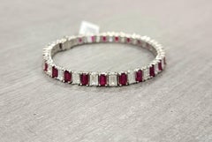 Pulsera de Rubí Natural de 17,29 ct y Diamante talla Esmeralda