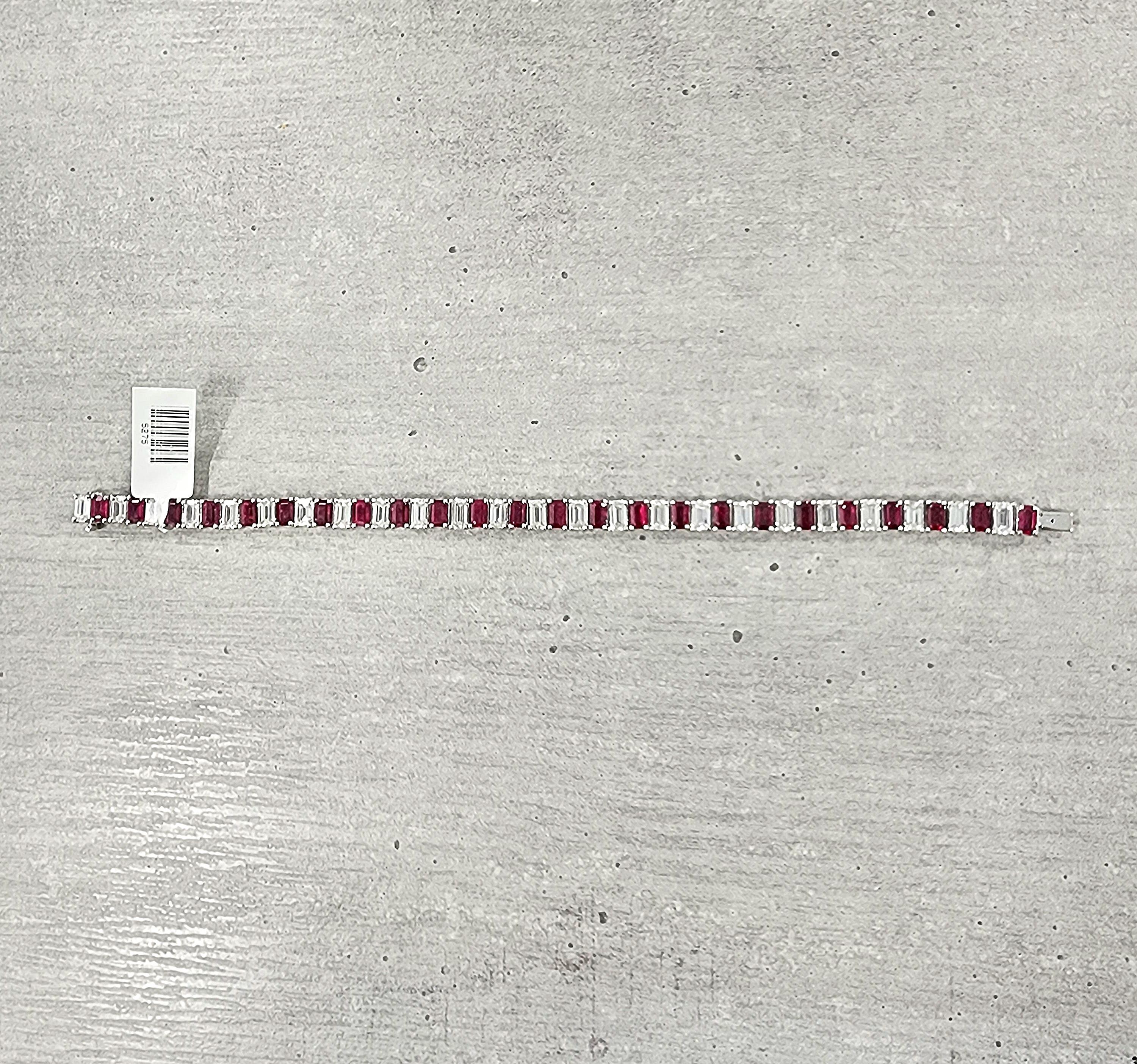 17,29 ct Natürlicher Rubin & Diamantarmband im Smaragdschliff im Angebot 1