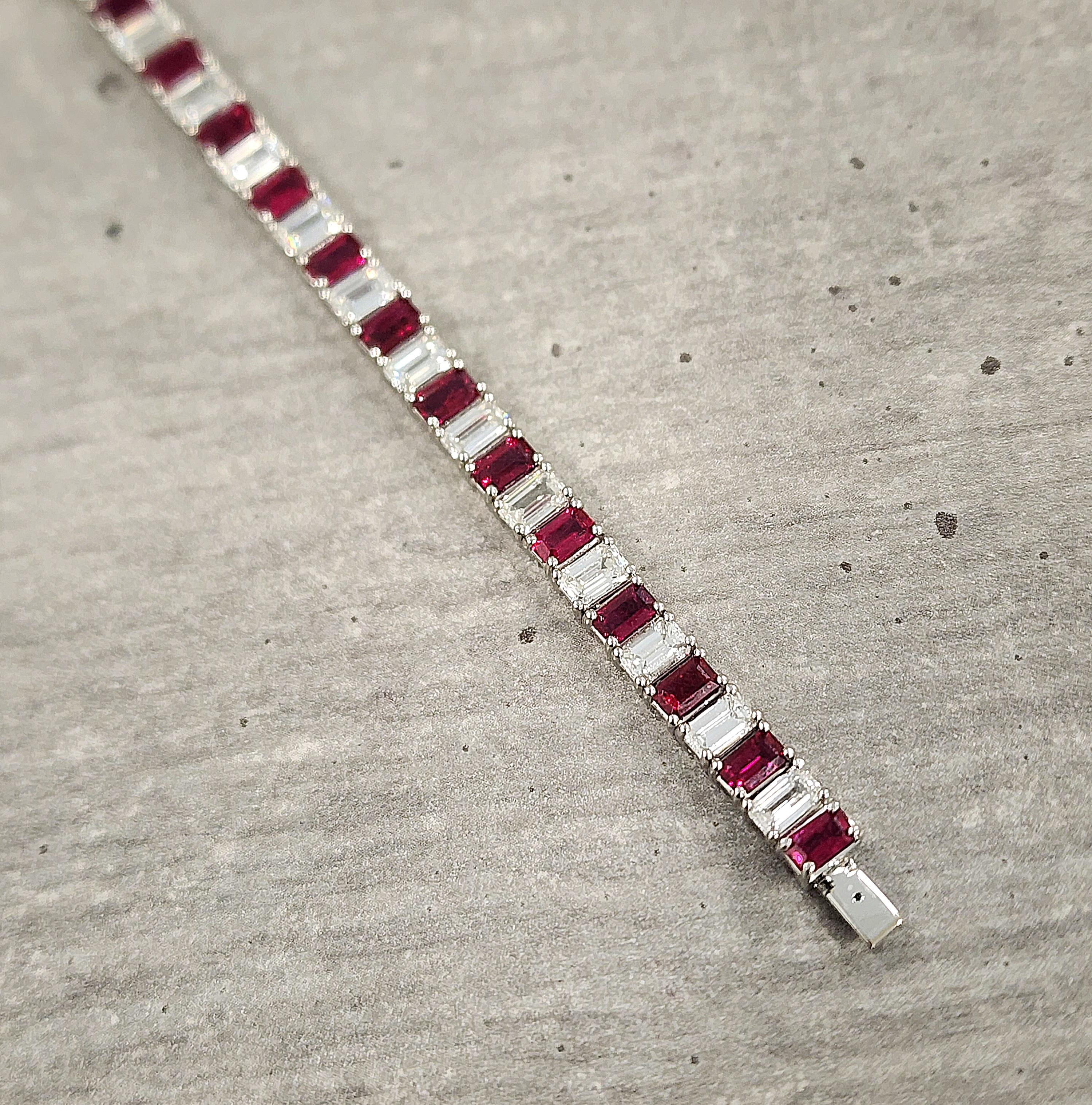 17,29 ct Natürlicher Rubin & Diamantarmband im Smaragdschliff im Angebot 2