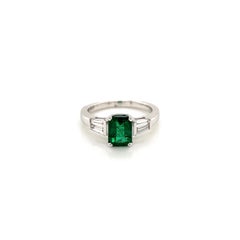 Anello a tre pietre da donna con smeraldo verde e diamante da 2,17 carati totali