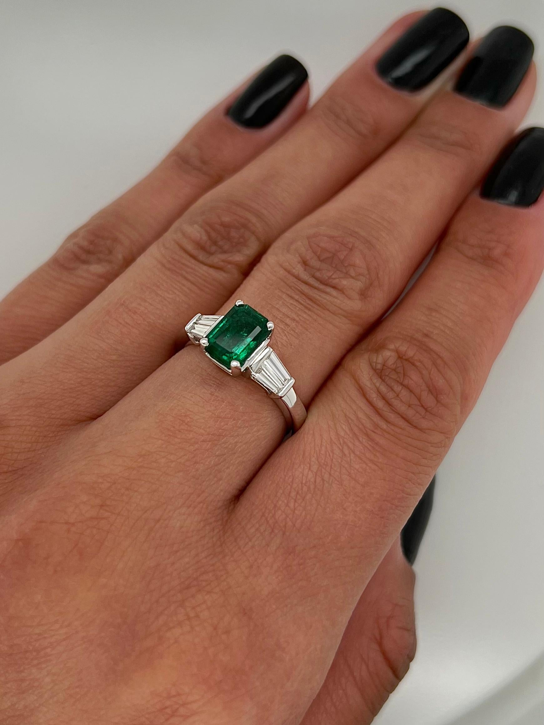 2.17 Total Carat Green Emerald and Diamond Ladies Three Stone Ring In New Condition For Sale In New York, NY