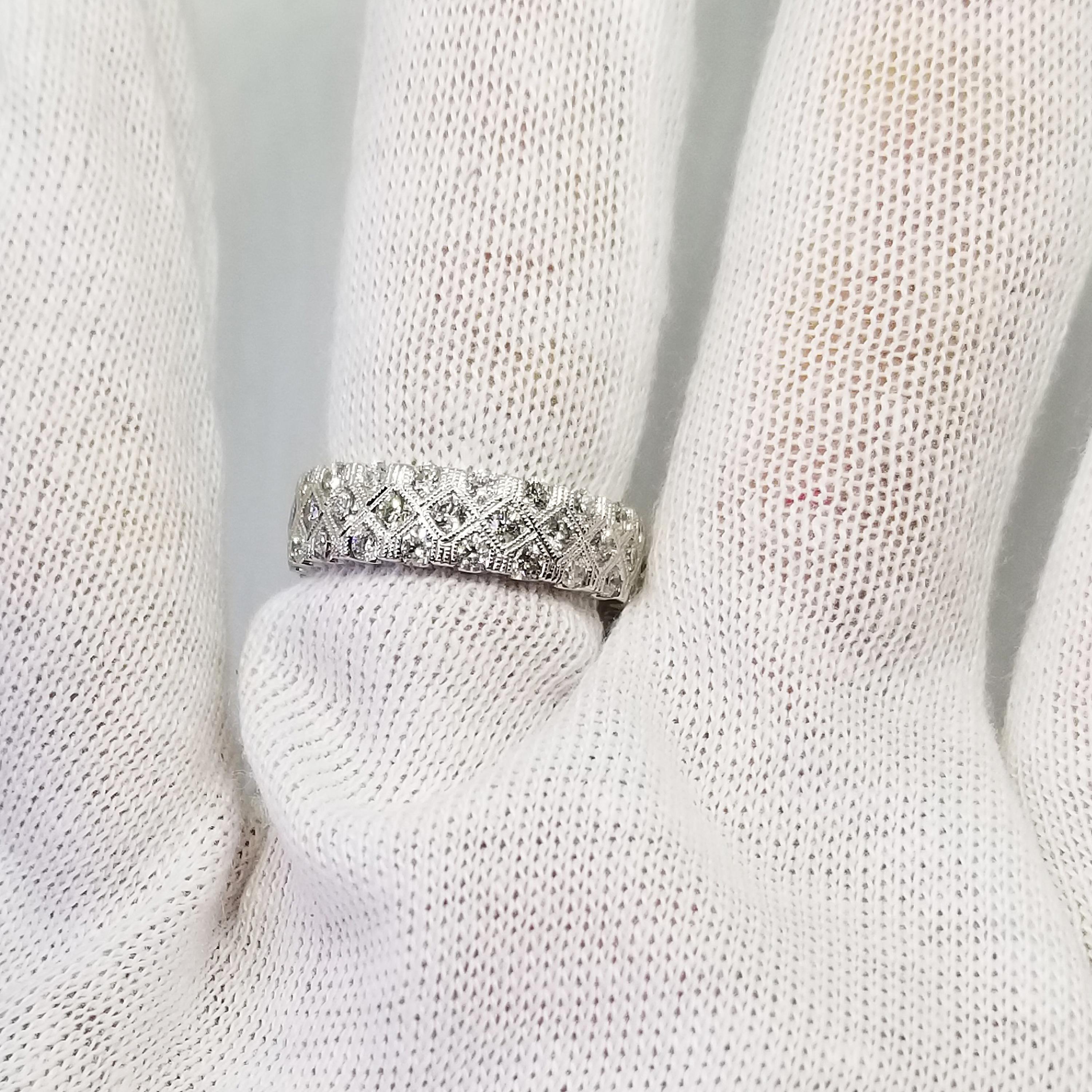 Women's or Men's 1.73 Carat Diamond Wide Anniversary Band Three-Row Honeycomb Design White Gold For Sale