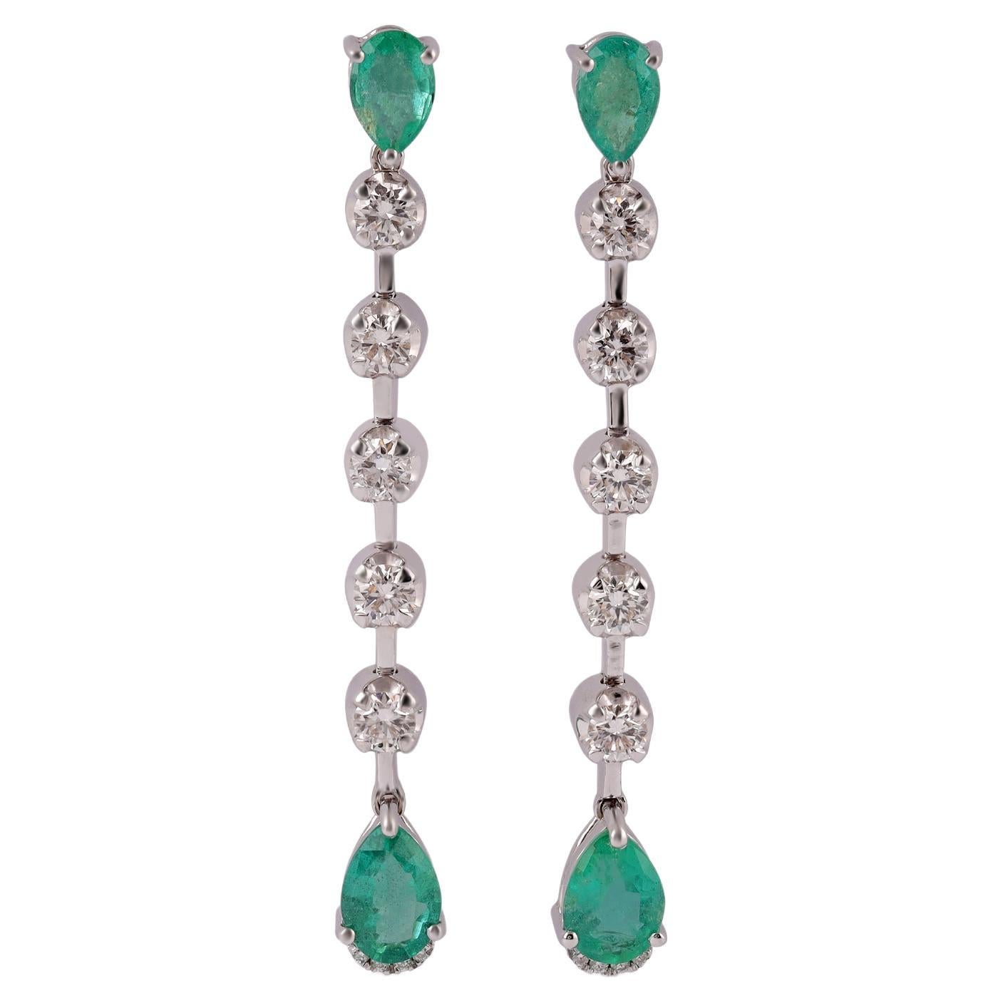1.73 Carat  Emerald Mix Shape long drop Earrings 18k Gold For Sale
