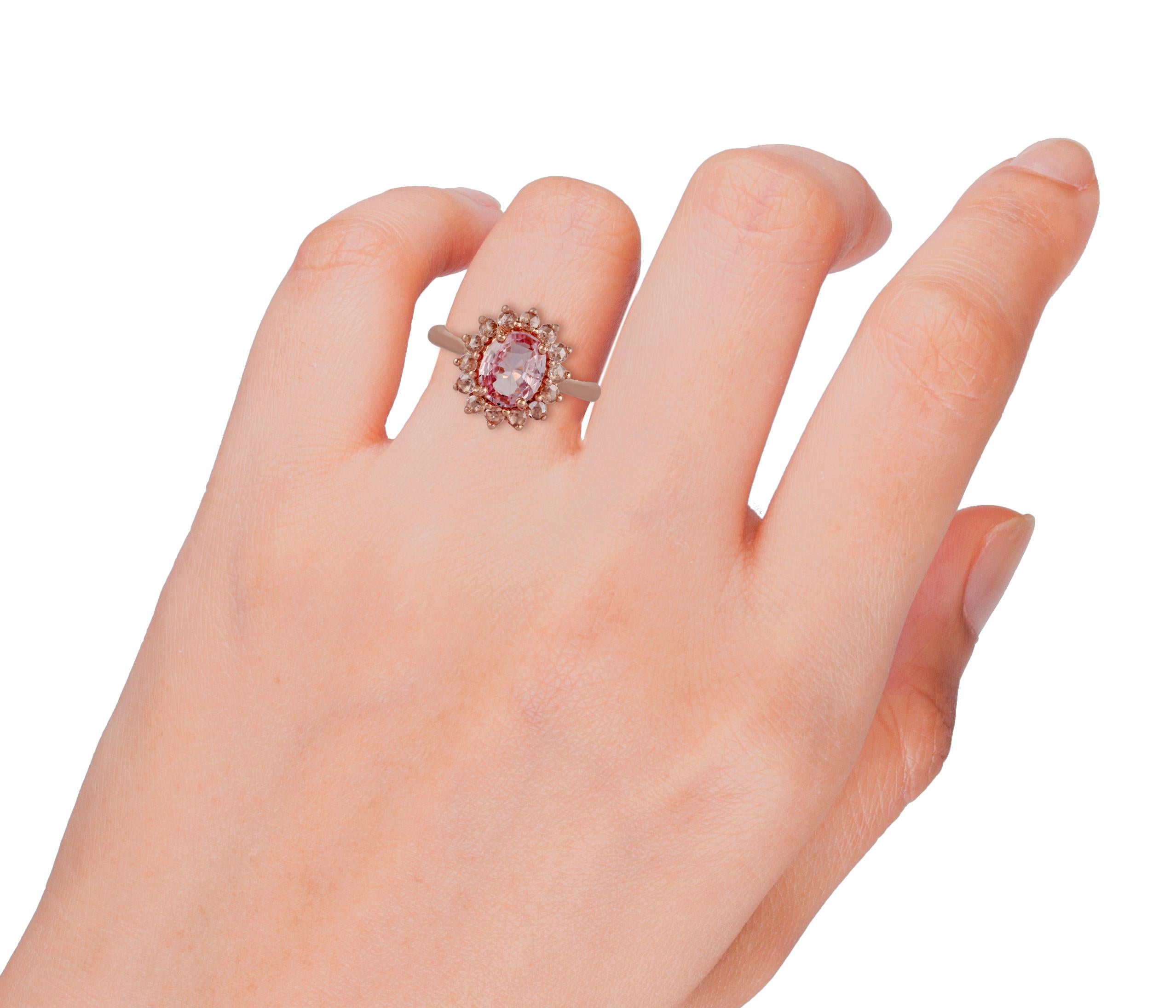 1,73 Karat Padparadscha Saphir und Diamant-Ring aus 18 Karat Roségold (Ovalschliff)