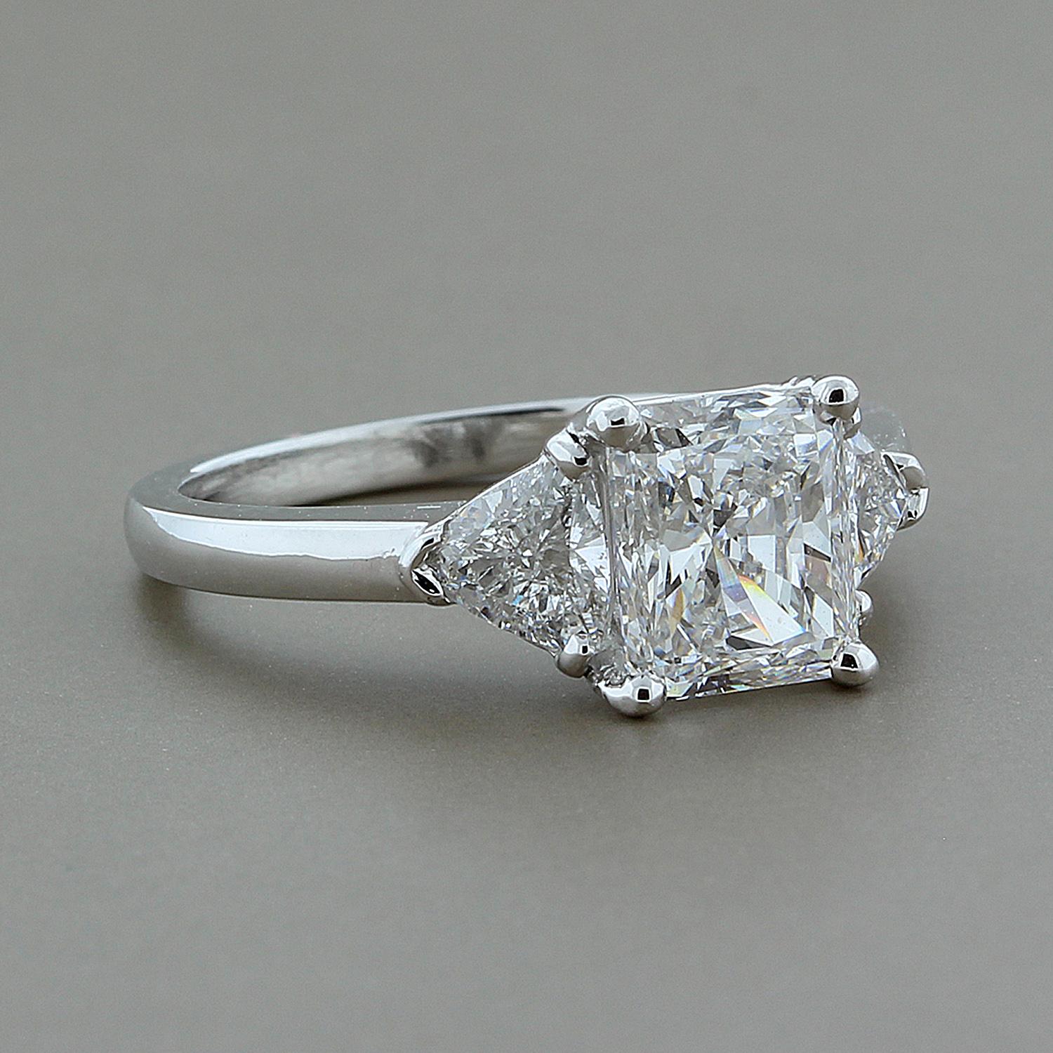 1.73 Carat Radiant Cut Diamond D-VS1 Gold Engagement Ring, EGL For Sale ...