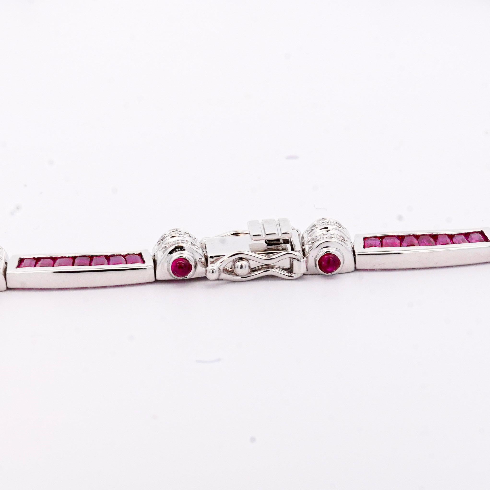 Taglio baguette Collana girocollo retrò in oro bianco 18 carati con rubino e diamanti da 17,3 carati in vendita