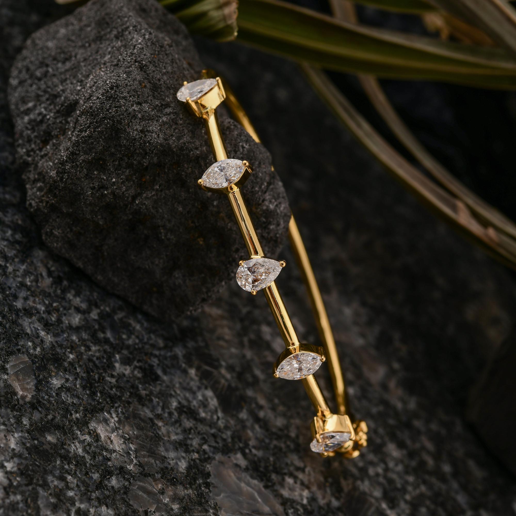 Women's 1.73 Carat SI/H Brilliant Cut Diamond Bracelet 14 Karat Yellow Gold Fine Jewelry For Sale