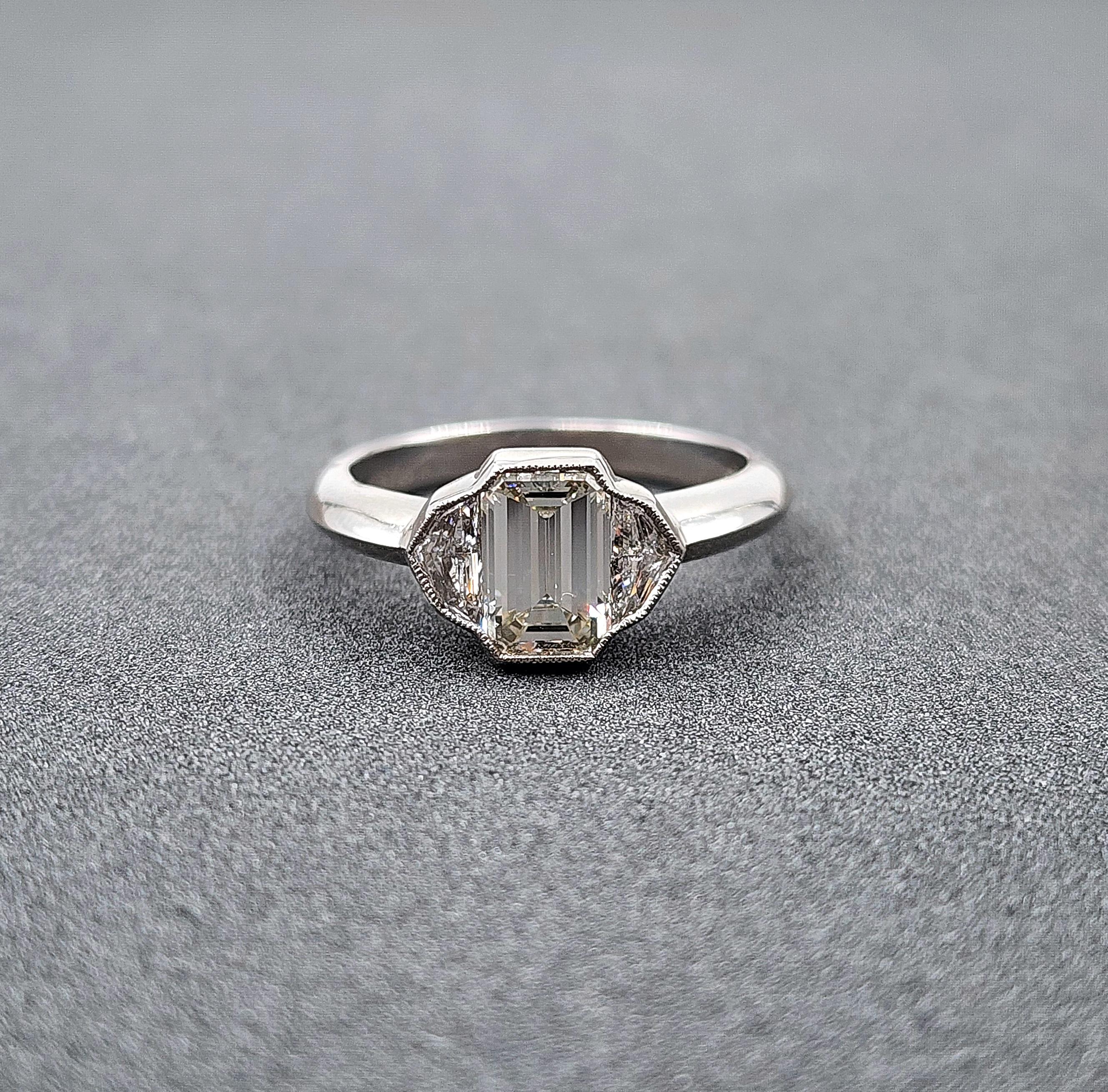 Elegant GIA-Certified 1.73 Carat Emerald-Cut Diamond Ring For Sale 3